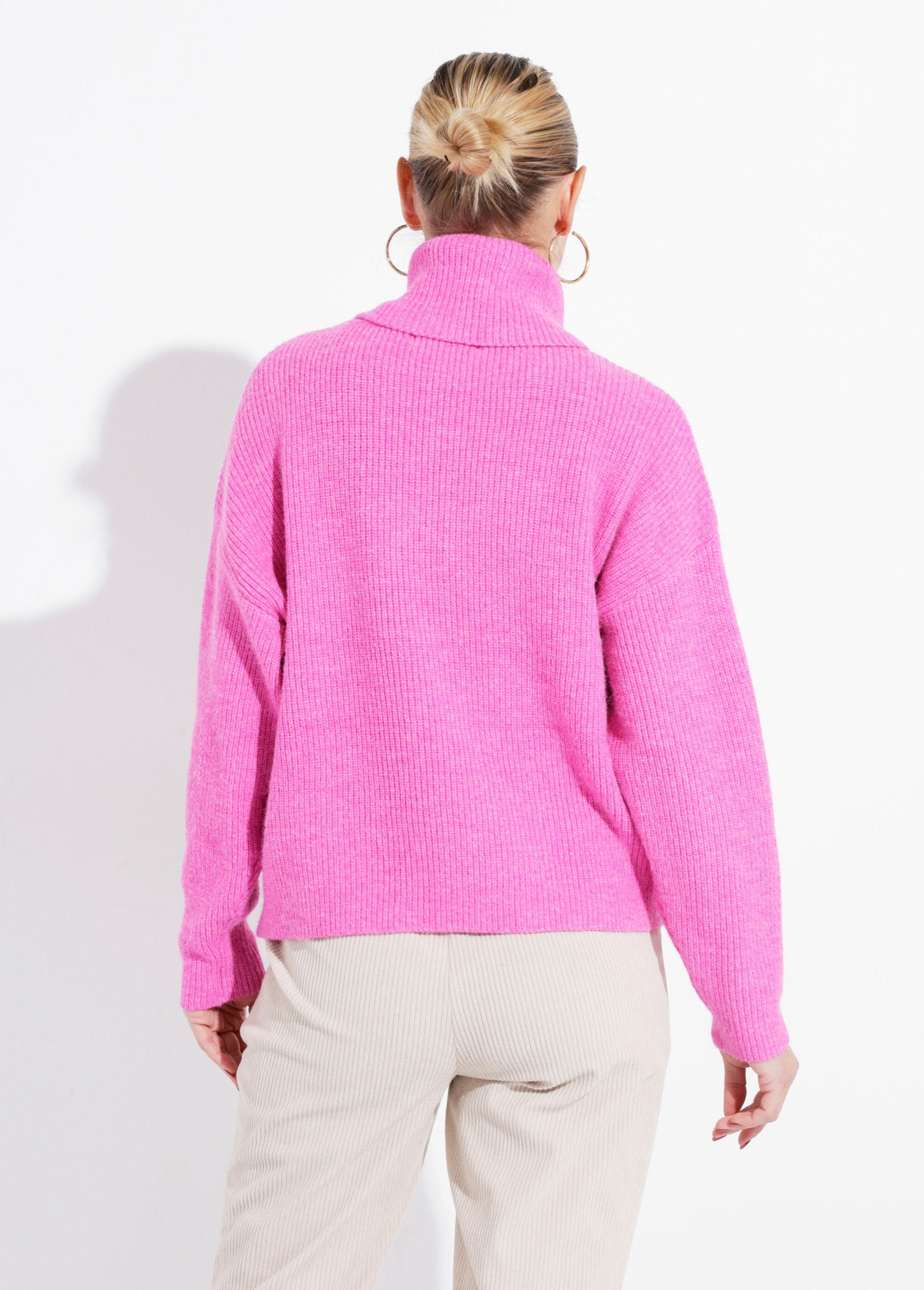Maglione_in_maglia_con_morbido_dolcevita_Fuchsia_DO1_slim