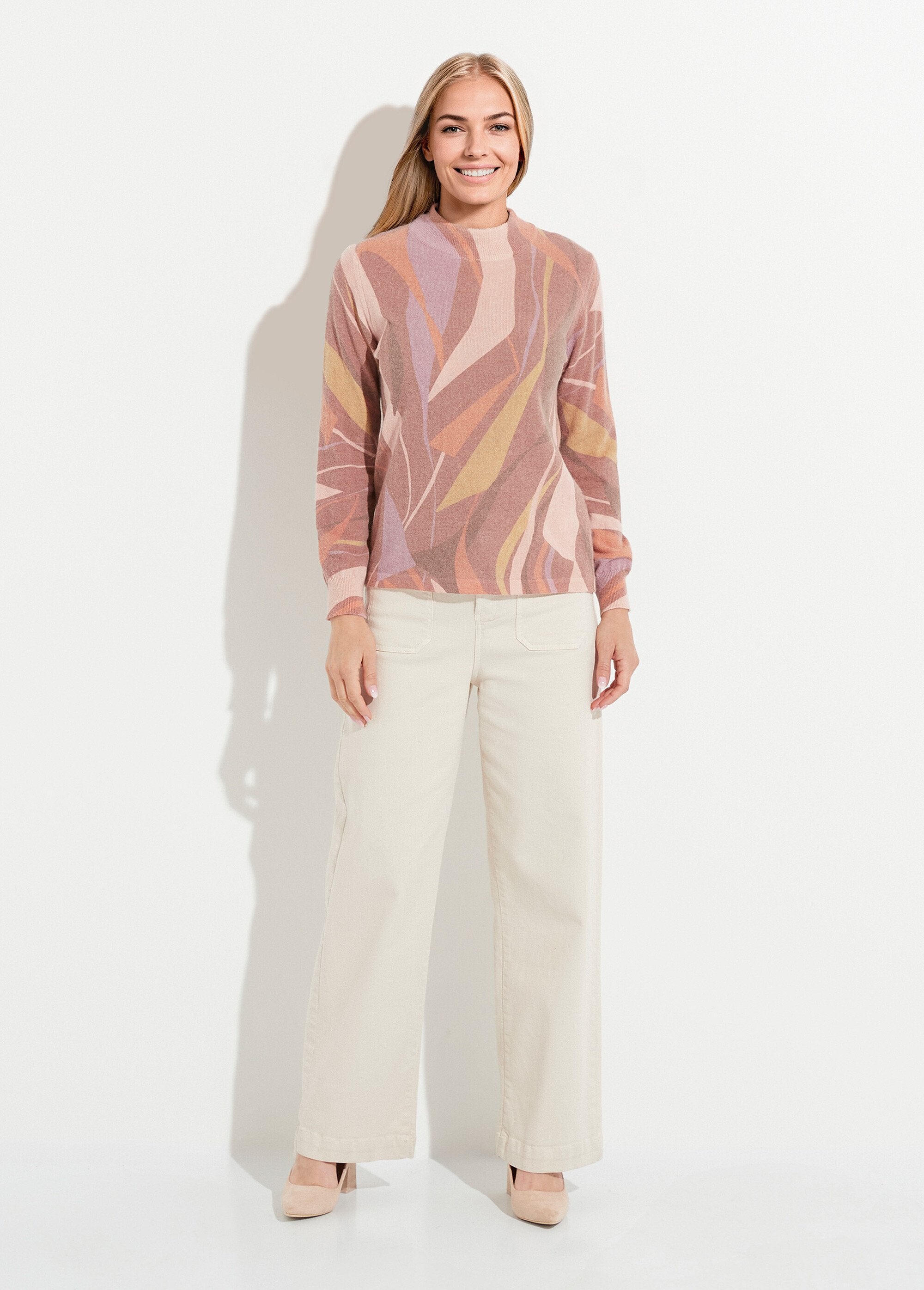 Caldo_maglione_a_collo_alto_con_stampa_in_lana_e_angora_Noisette_et_beige_SF1_slim