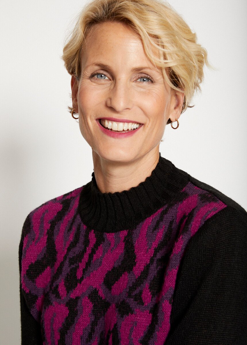 Maglia_jacquard_a_collo_alto_Noir_et_cassis_DE1_slim