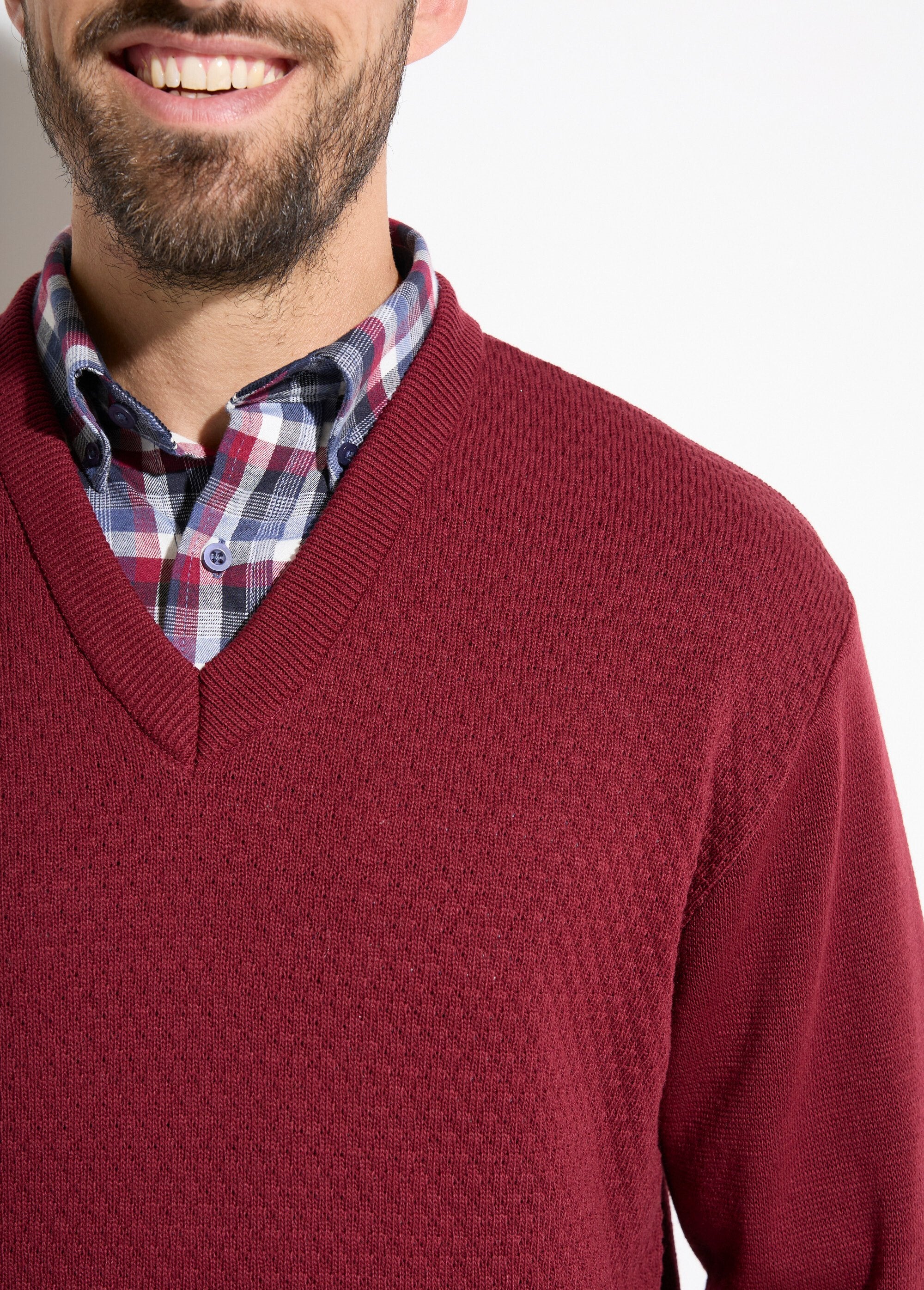 Maglia_in_lana_con_scollo_a_V_e_maniche_lunghe_Bordeaux_DE1_slim