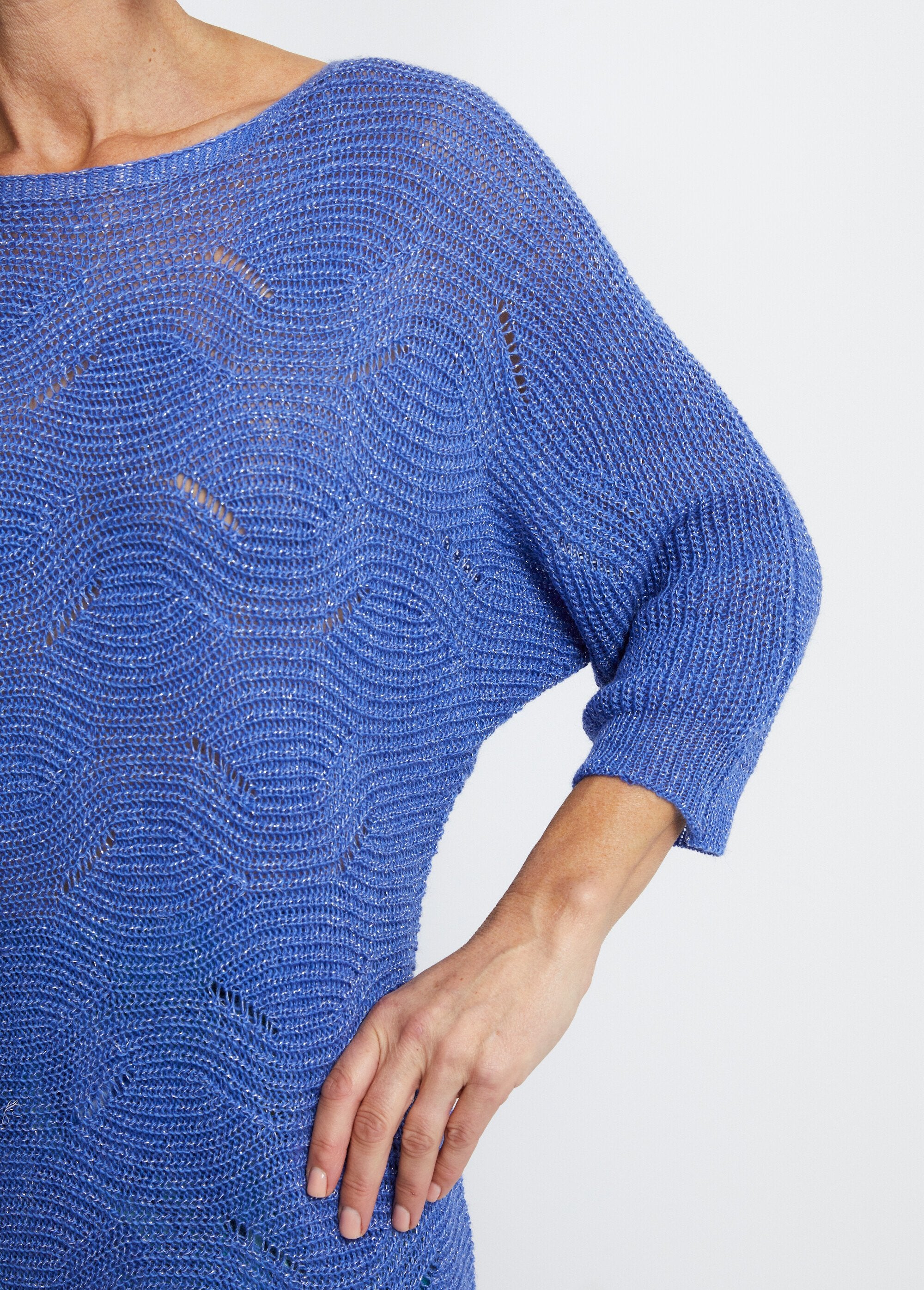 Maglia_traforata_con_volume_in_scatola_Bleu_DE3_slim