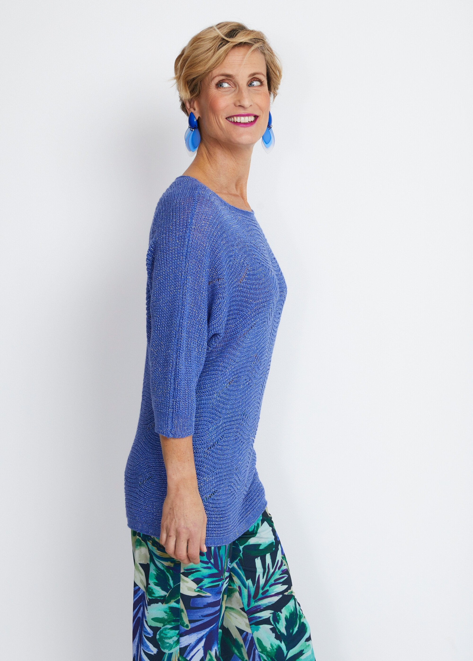 Maglia_traforata_con_volume_in_scatola_Bleu_DR1_slim