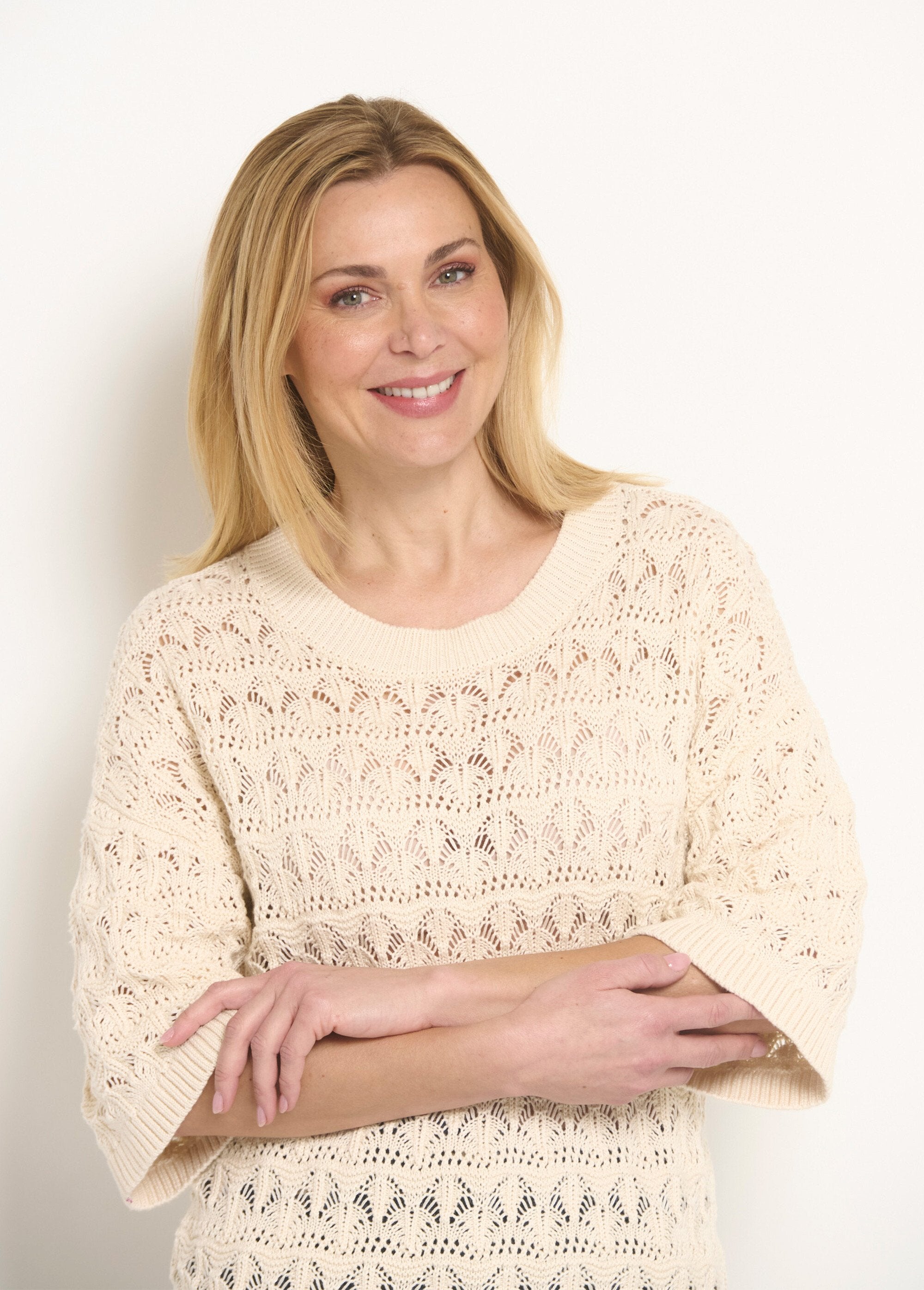 Maglia_a_maniche_corte_a_trama_aperta_Ecru_DE1_slim