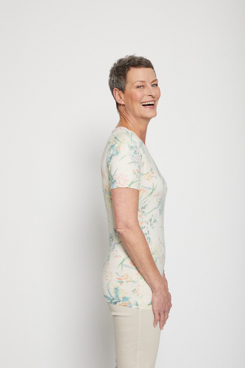 Maglia_a_maniche_corte_con_stampa_floreale_Beige_et_vert_DR1_slim