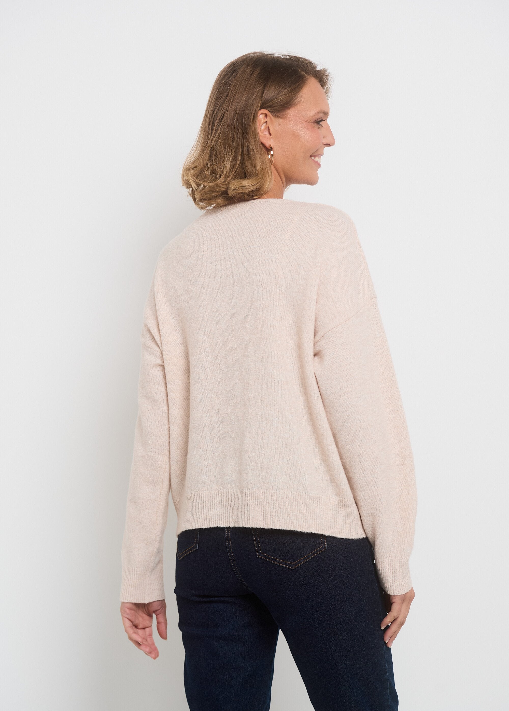Maglia_a_maniche_lunghe_con_ricamo_a_cuore_Beige_DO1_slim