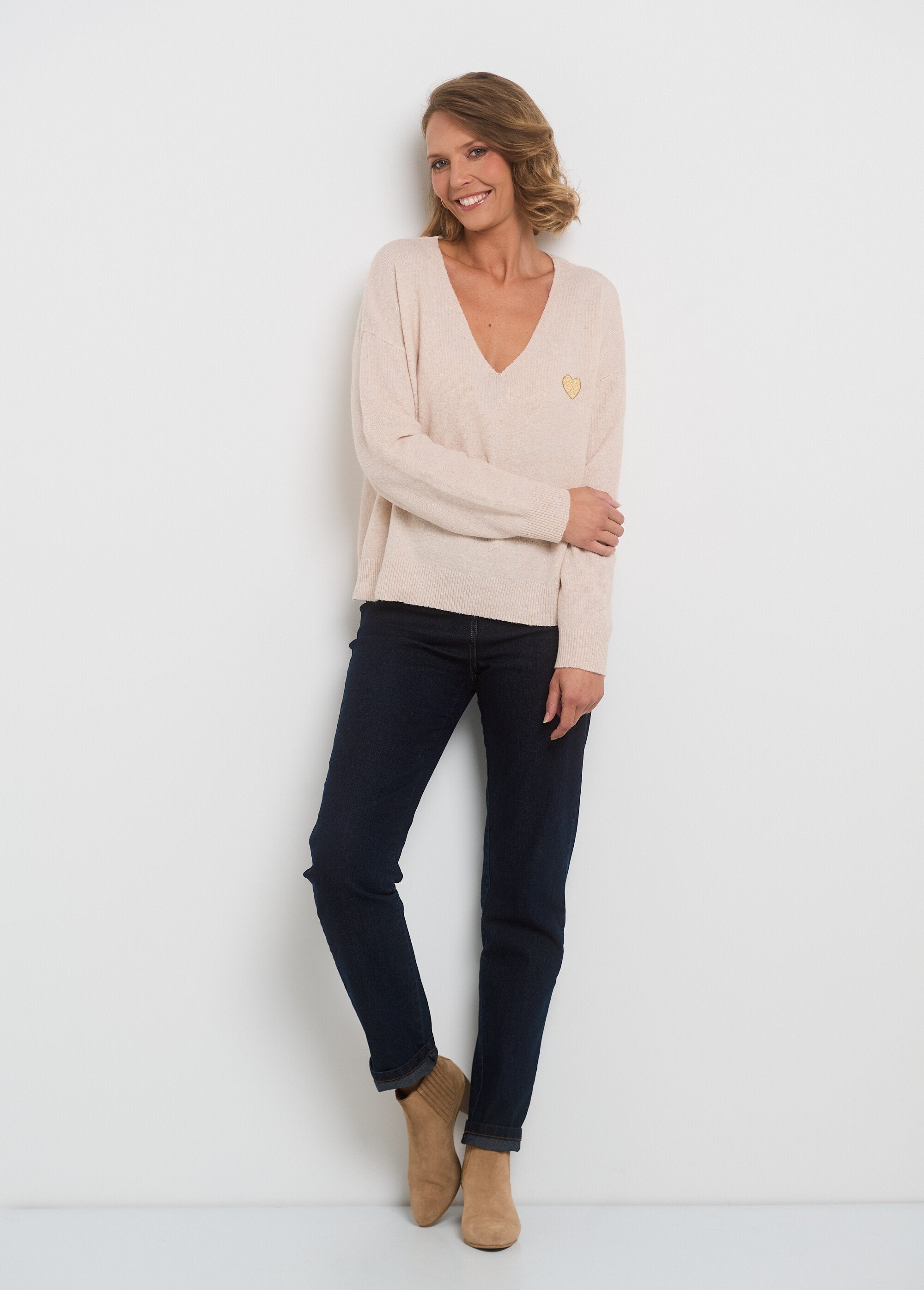 Maglia_a_maniche_lunghe_con_ricamo_a_cuore_Beige_SF1_slim