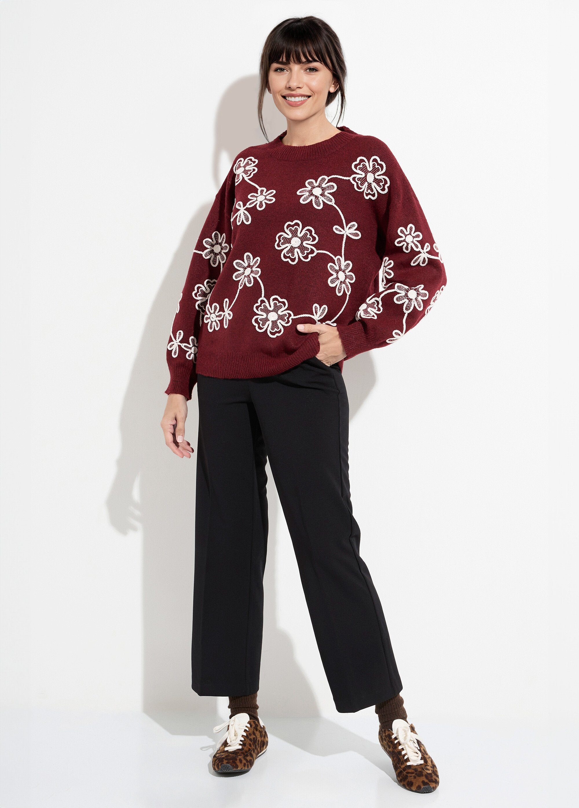 Maglia_alta_con_fiori_ricamati_Bordeaux_SF1_slim