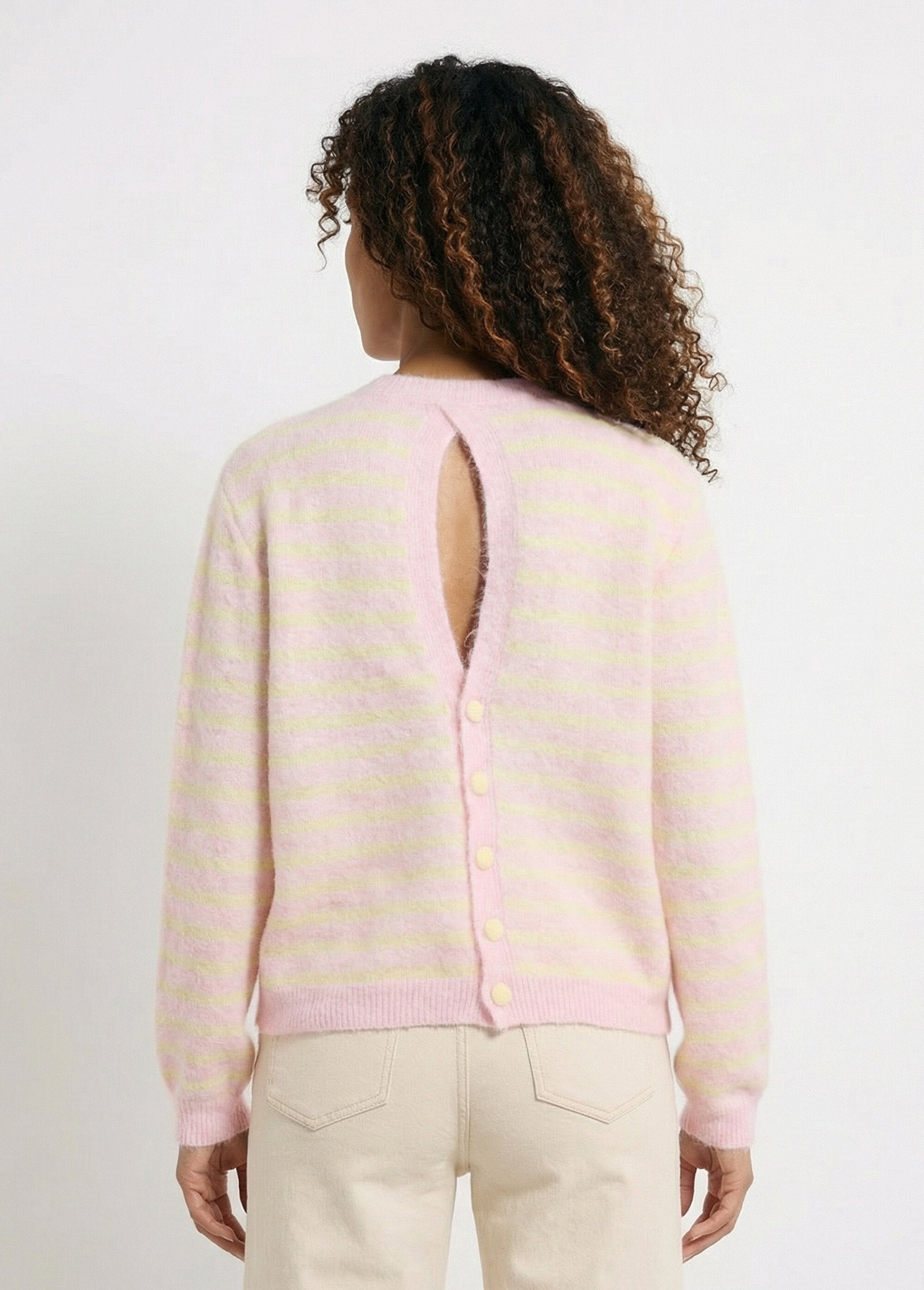 Maglione_a_righe_in_lana,_abbottonato_sul_retro_Rose_et_jaune_DO1_slim