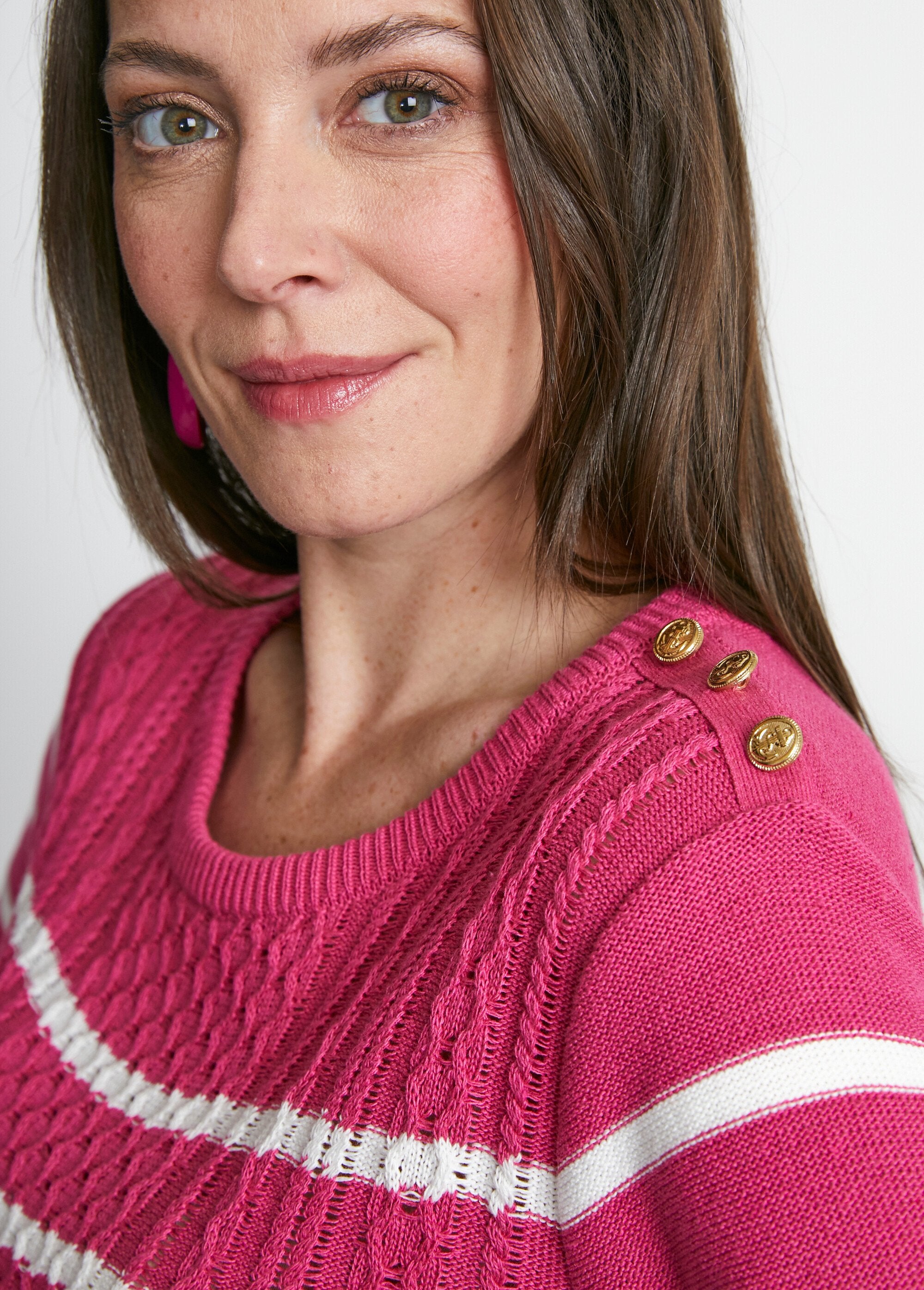 Maglia_a_righe_e_bottoni_Framboise_et_blanc_DE2_slim