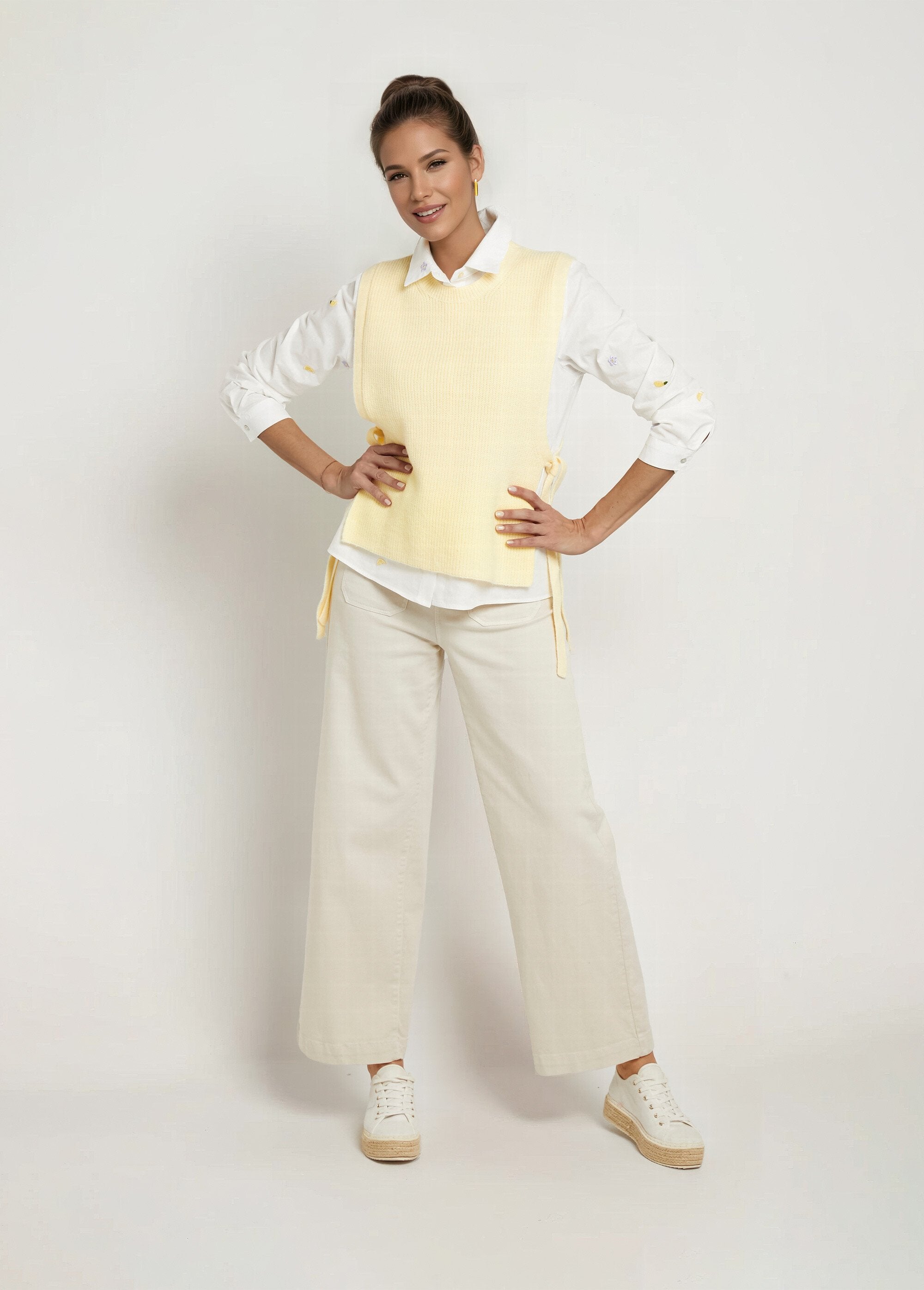 Maglia_senza_maniche_con_cravatta_laterale_Jaune_clair_SF1_slim