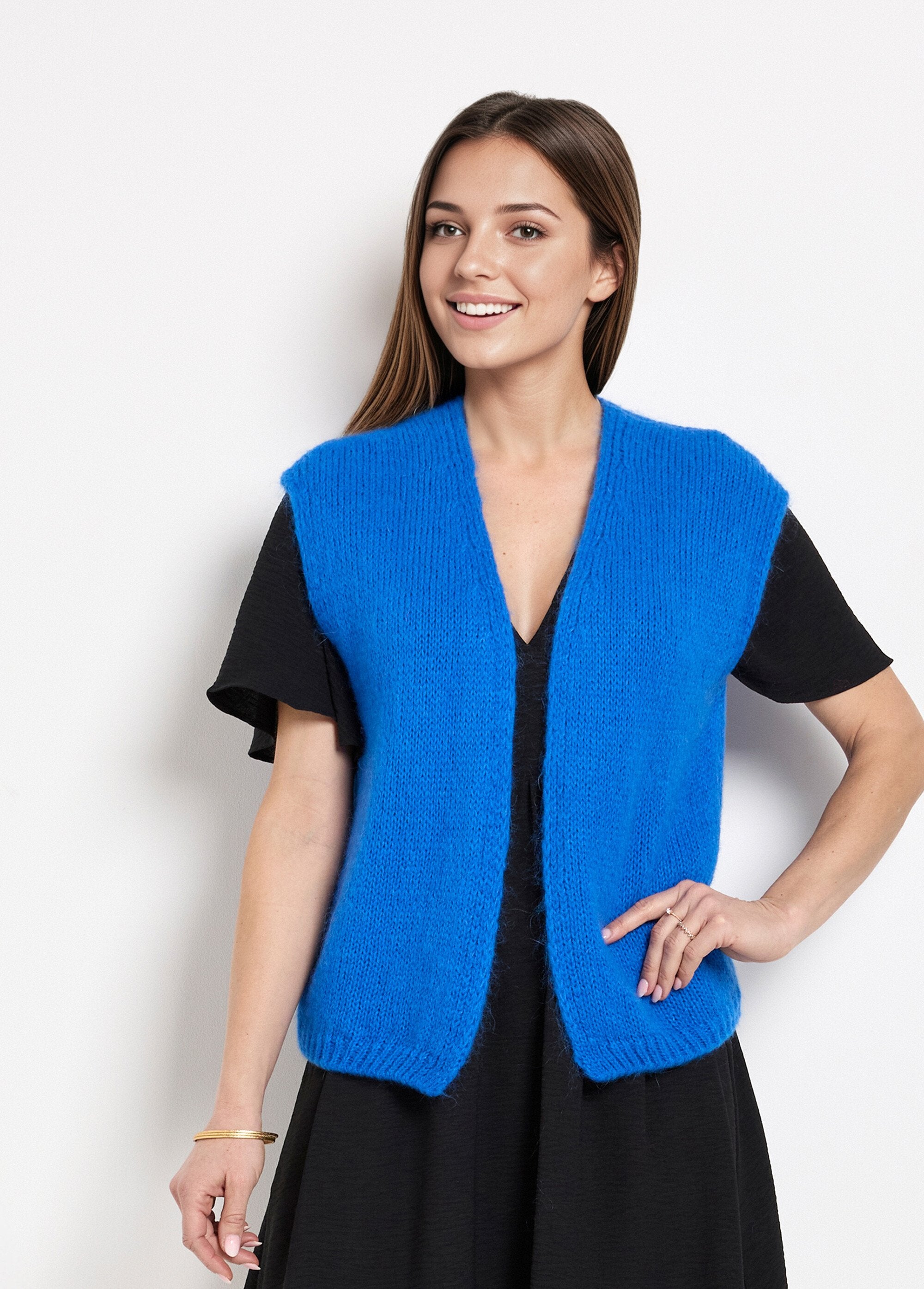 Maglia_senza_maniche_con_bordi_in_calda_lana_mohair_Bleu_vif_FA1_slim