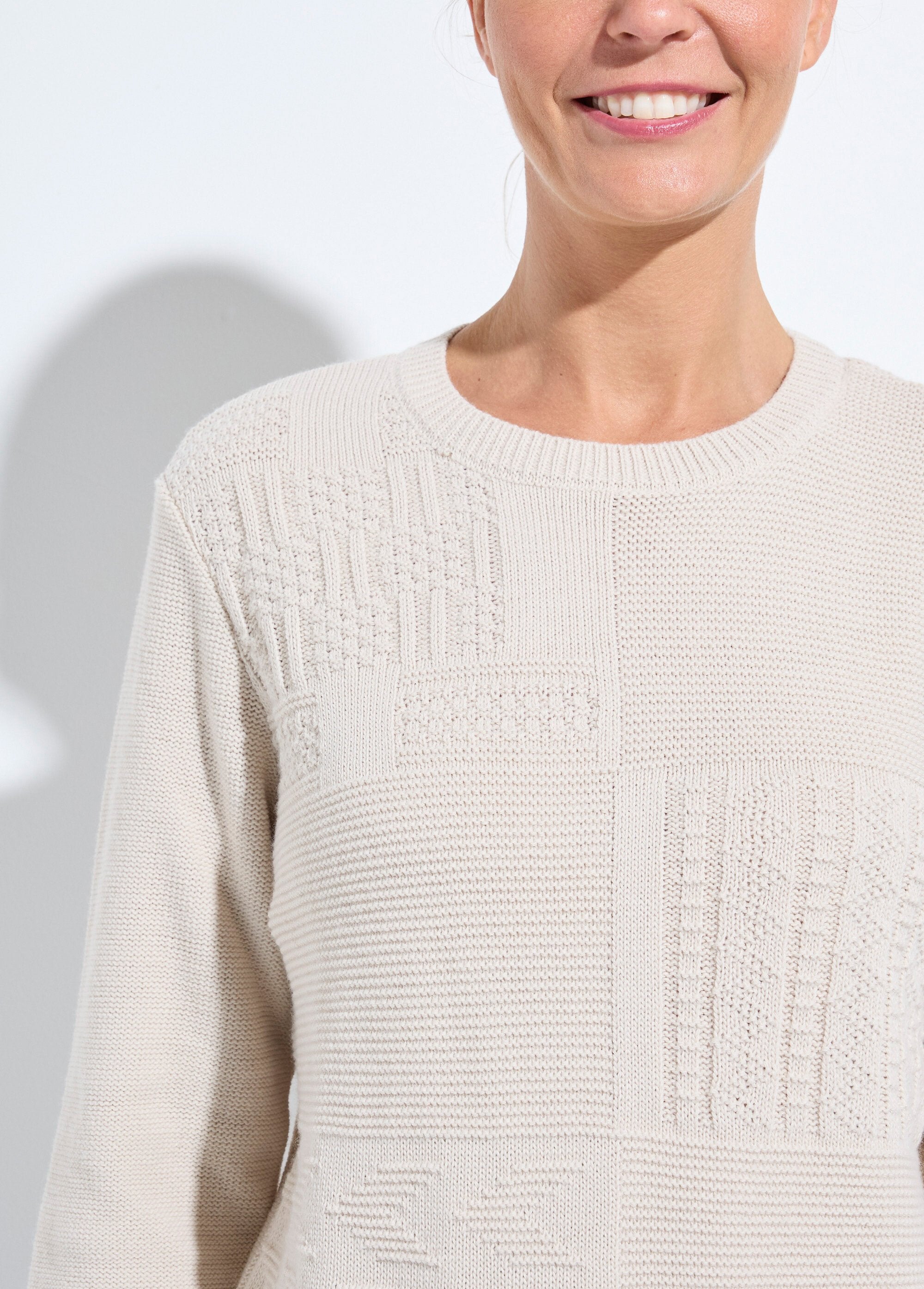 Maglia_a_tunica_con_maniche_lunghe_e_scollo_rotondo_Beige_DE1_slim