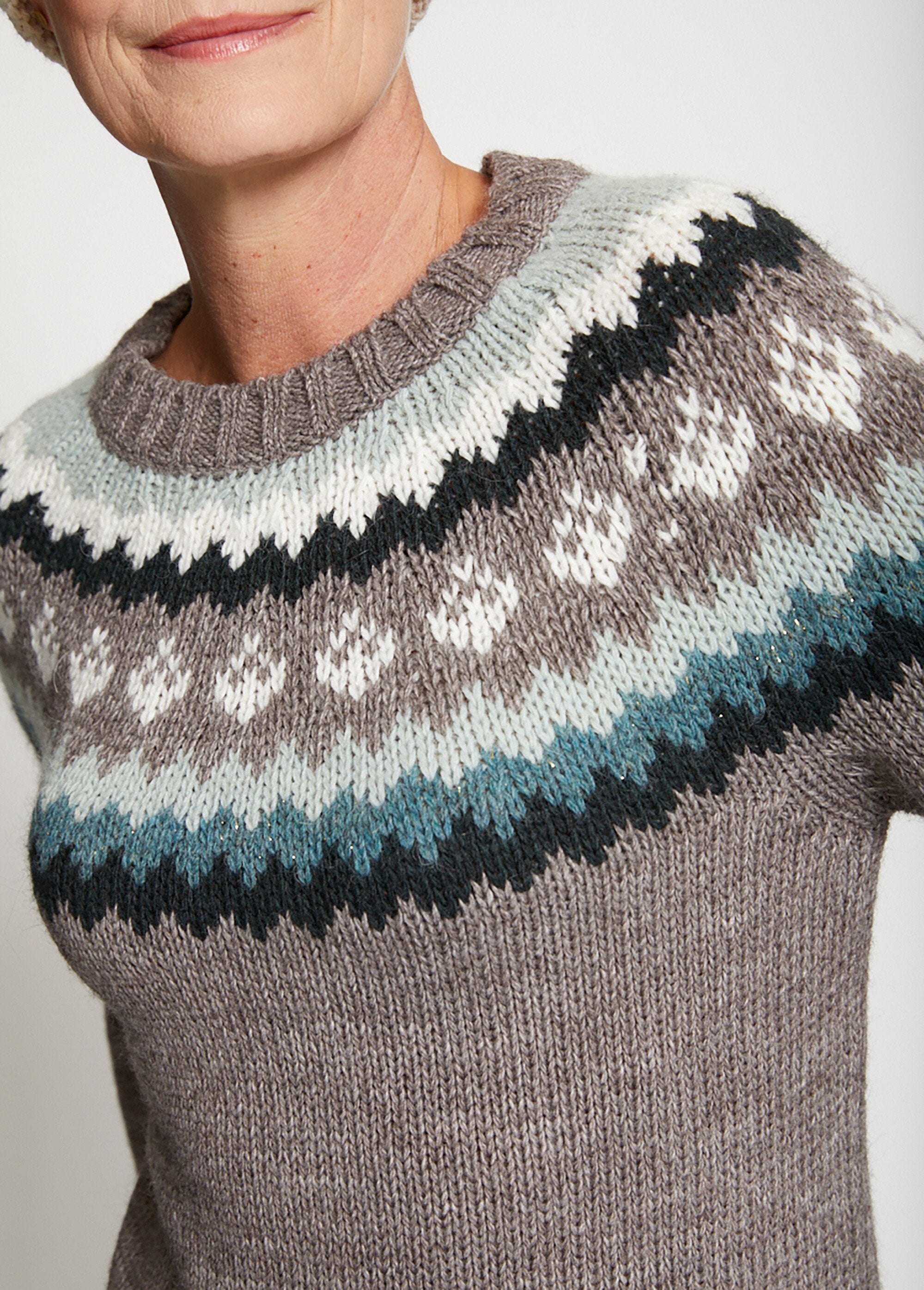 Maglia_jacquard_a_tinta_unita_Taupe_et_vert_DE1_slim