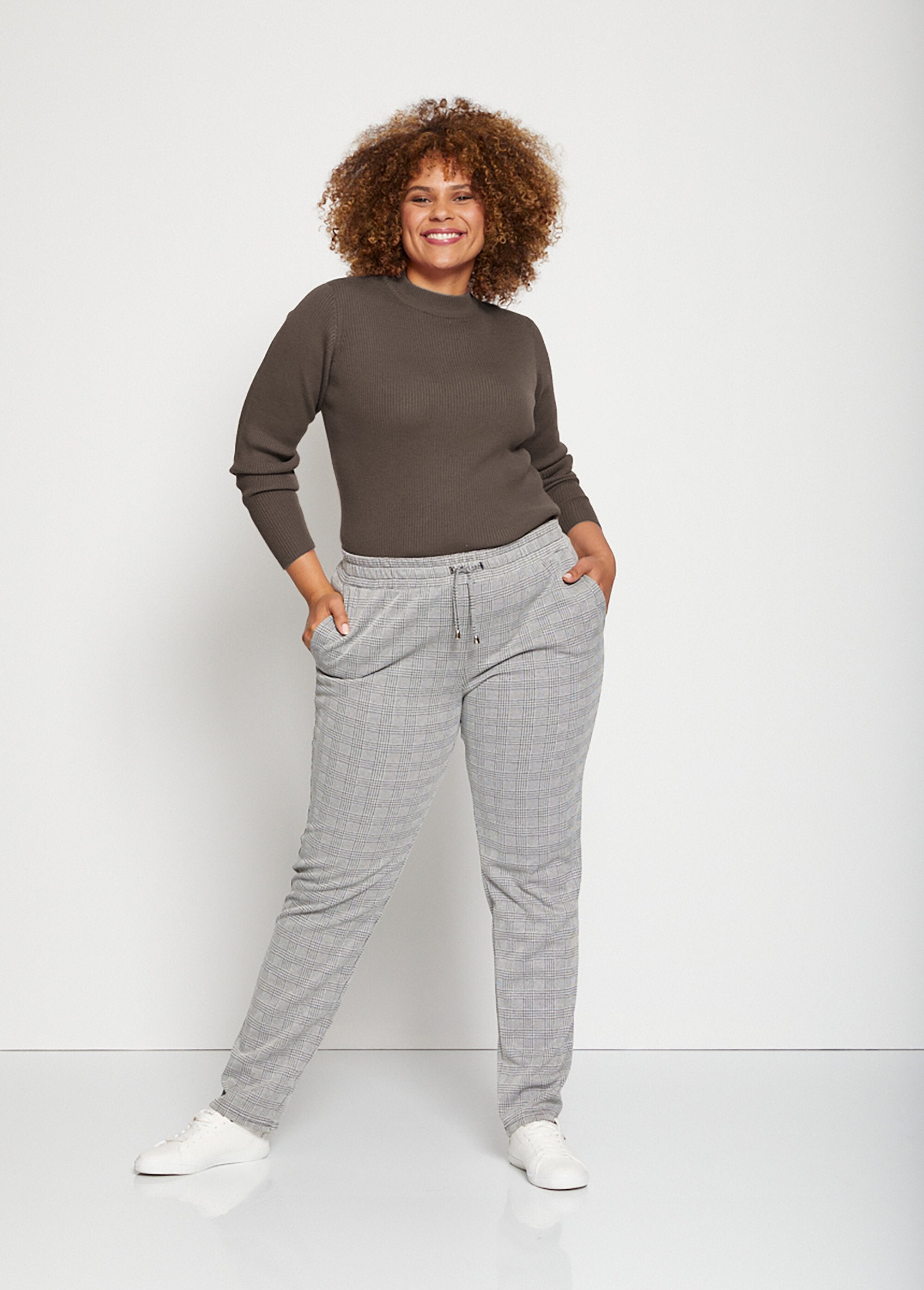 Maglia_a_collo_alto_in_maglia_a_coste_Taupe_SF1_curvy