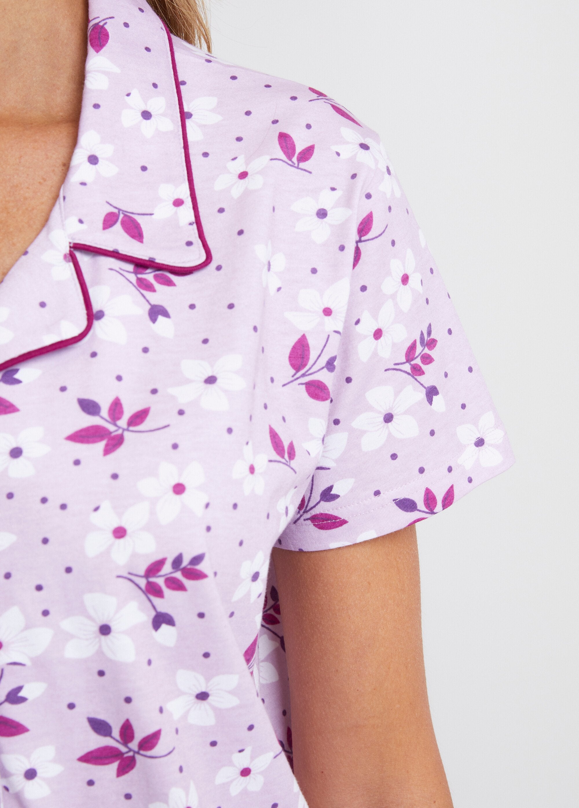 Pigiama_corto_in_cotone_con_bottoni_Parme_DE2_slim