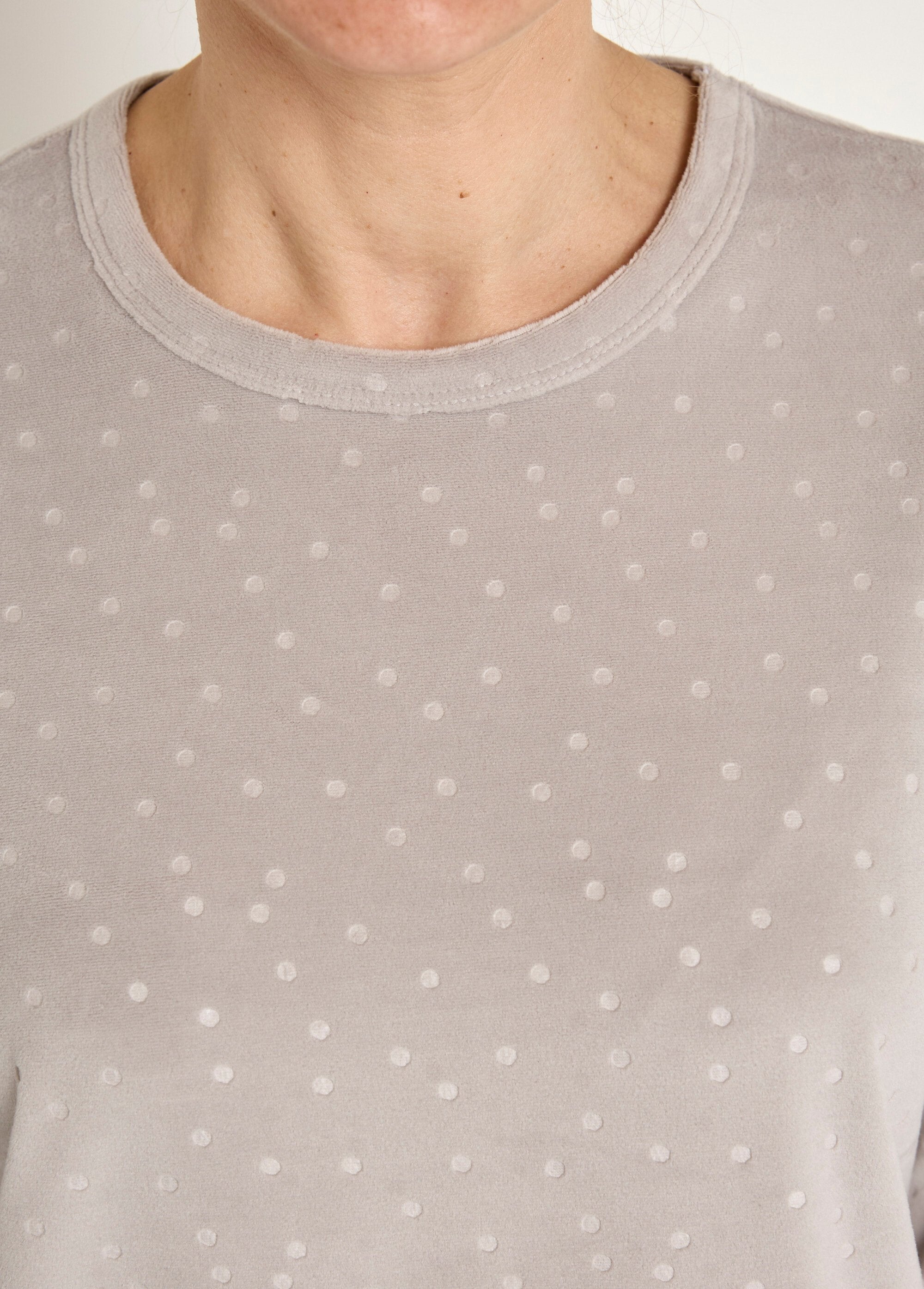 Pantaloni_del_pigiama_collo_rotondo_velluto_a_pois_in_rilievo_Gris_DE2_slim