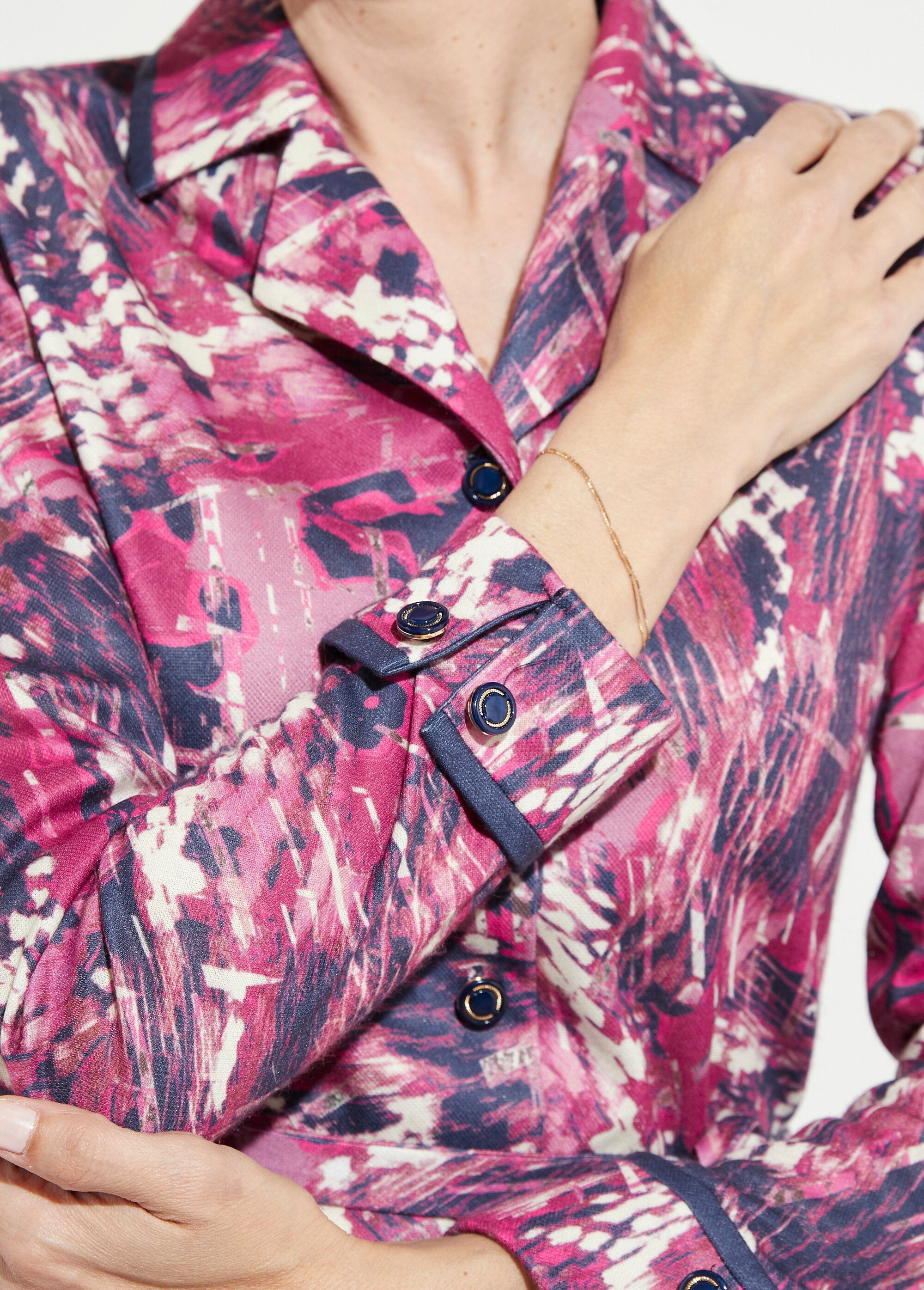 Abito_button-down_con_colletto_sartoriale_stampato_Rose_et_marine_DE3_slim