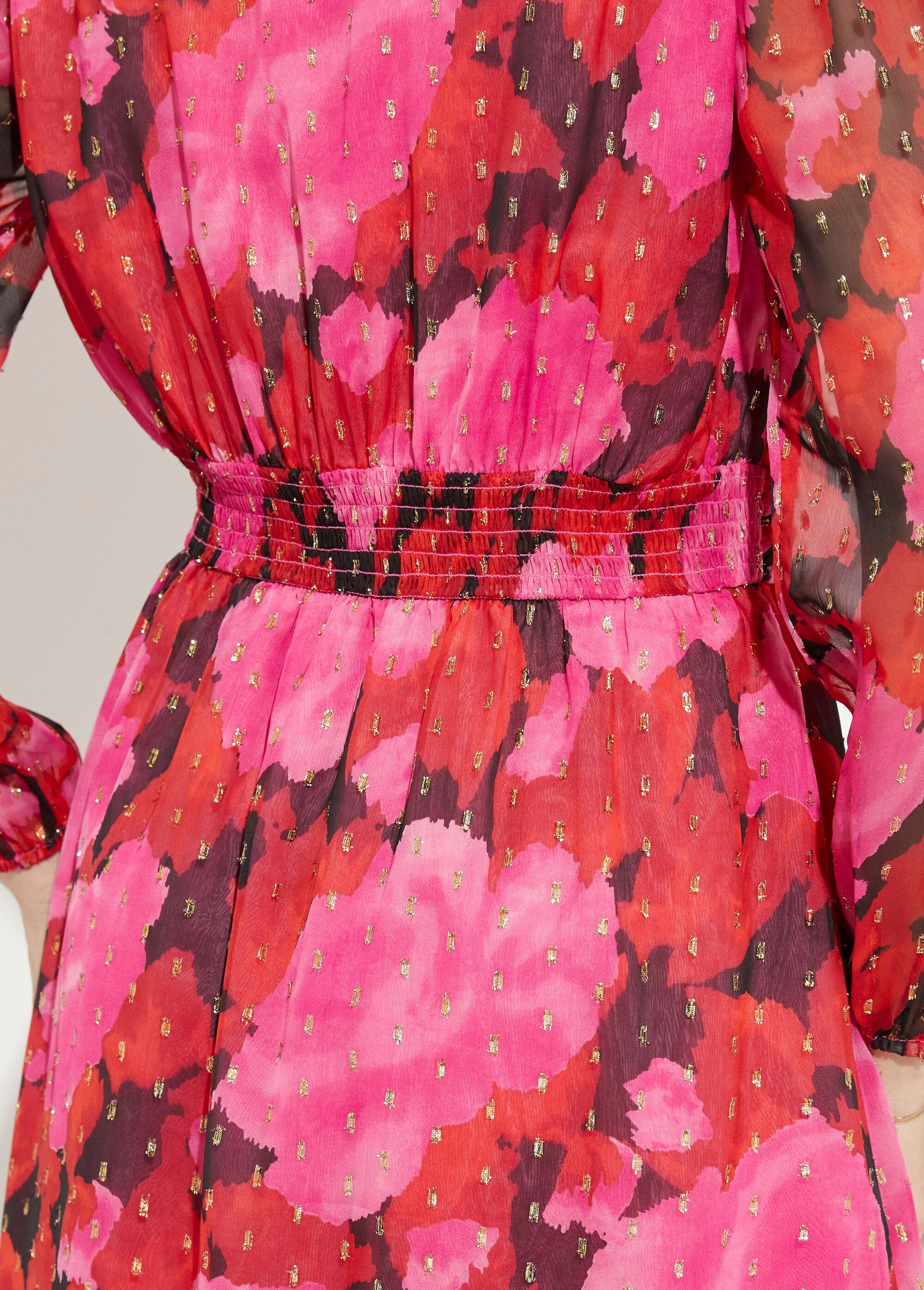 Abito_corto_in_voile_stampato_con_motivi_dorati_Rouge_et_noir_DE2_slim