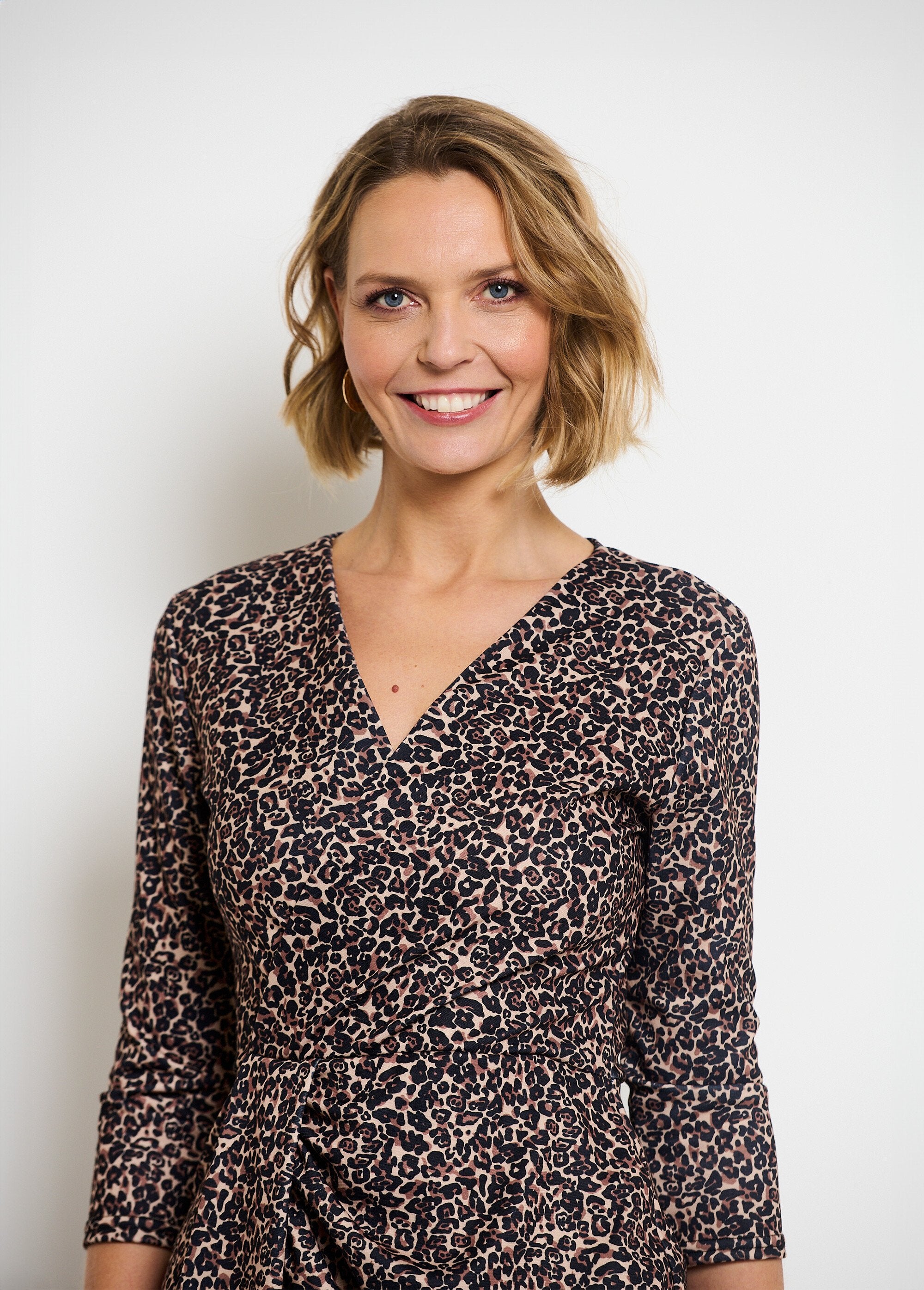 Abito_a_portafoglio_effetto_wrap_Animalier_DE1_slim