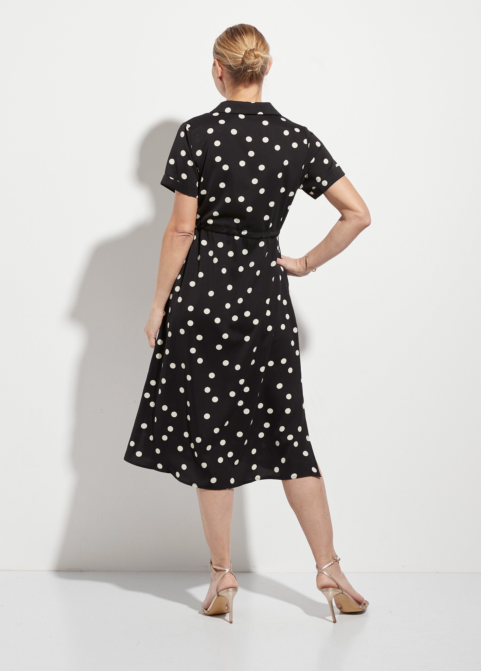 Abito_blusa_lungo_a_pois_con_cintura_Noir_pois_DO1_slim