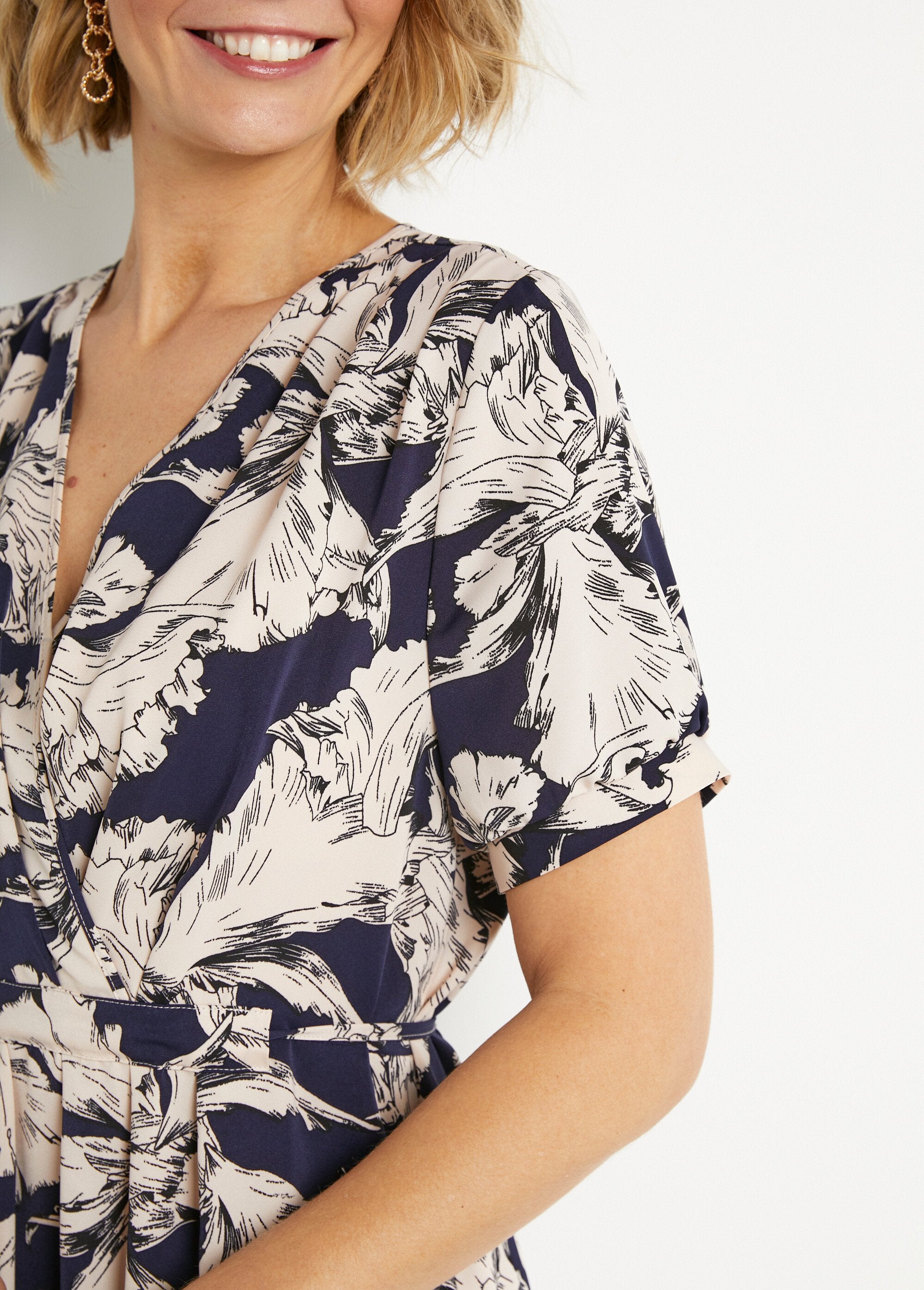 Abito_corto_a_portafoglio_con_stampa_grafica_Marine_et_blanc_DE1_slim