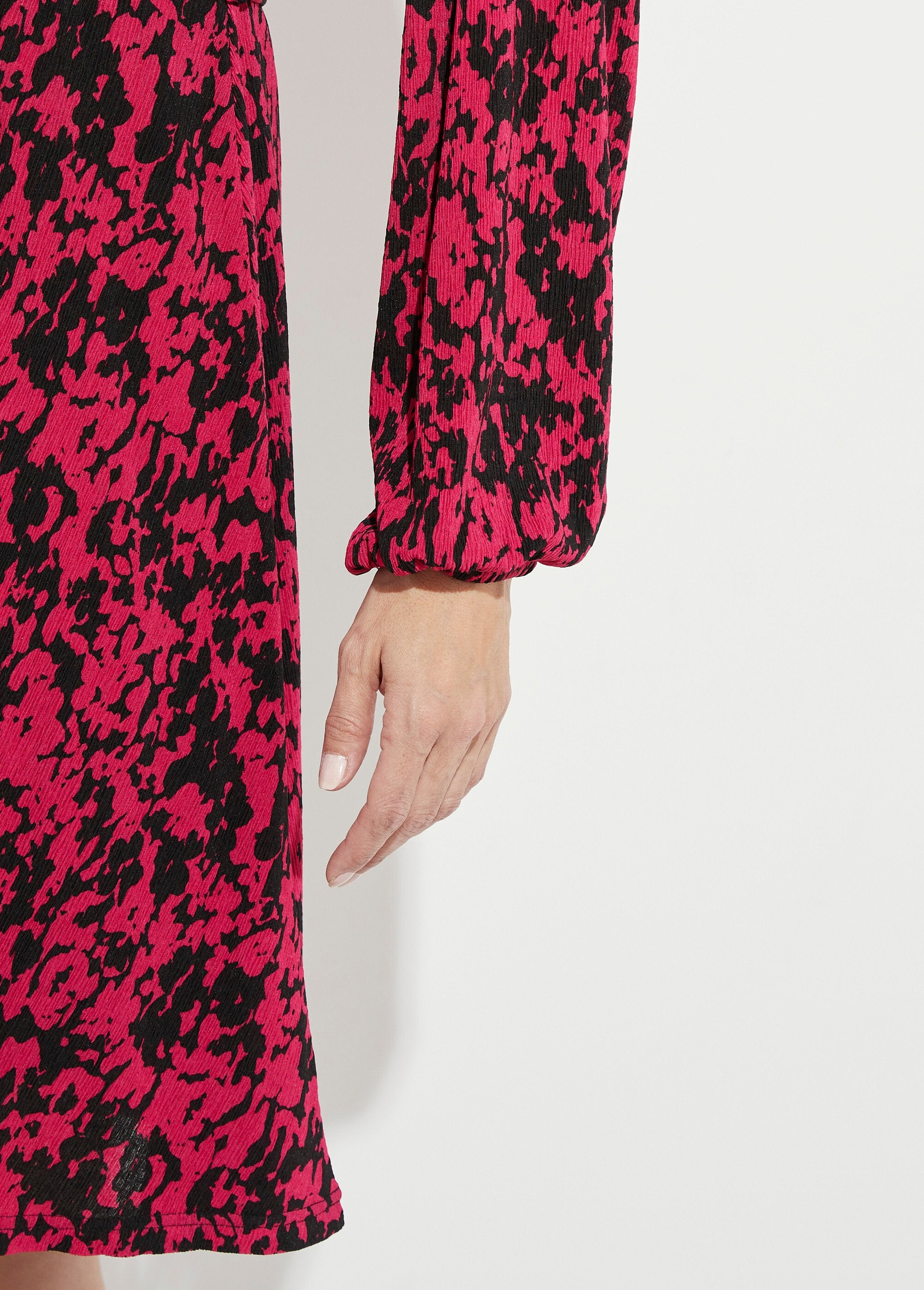 Abito_a_portafoglio_con_stampa_tachista_Noir_et_fuchsia_DE3_slim
