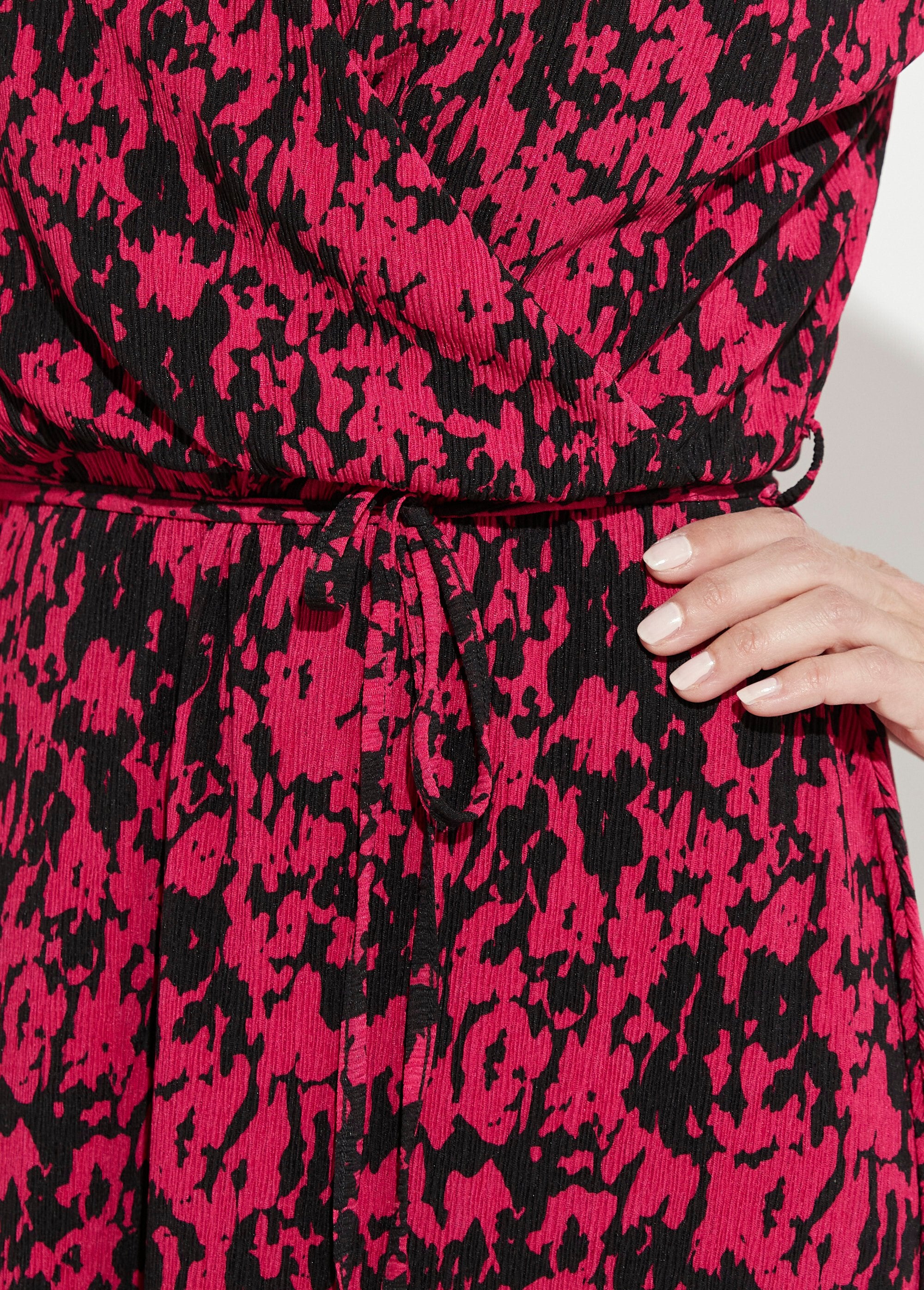 Abito_a_portafoglio_con_stampa_tachista_Noir_et_fuchsia_DE4_slim
