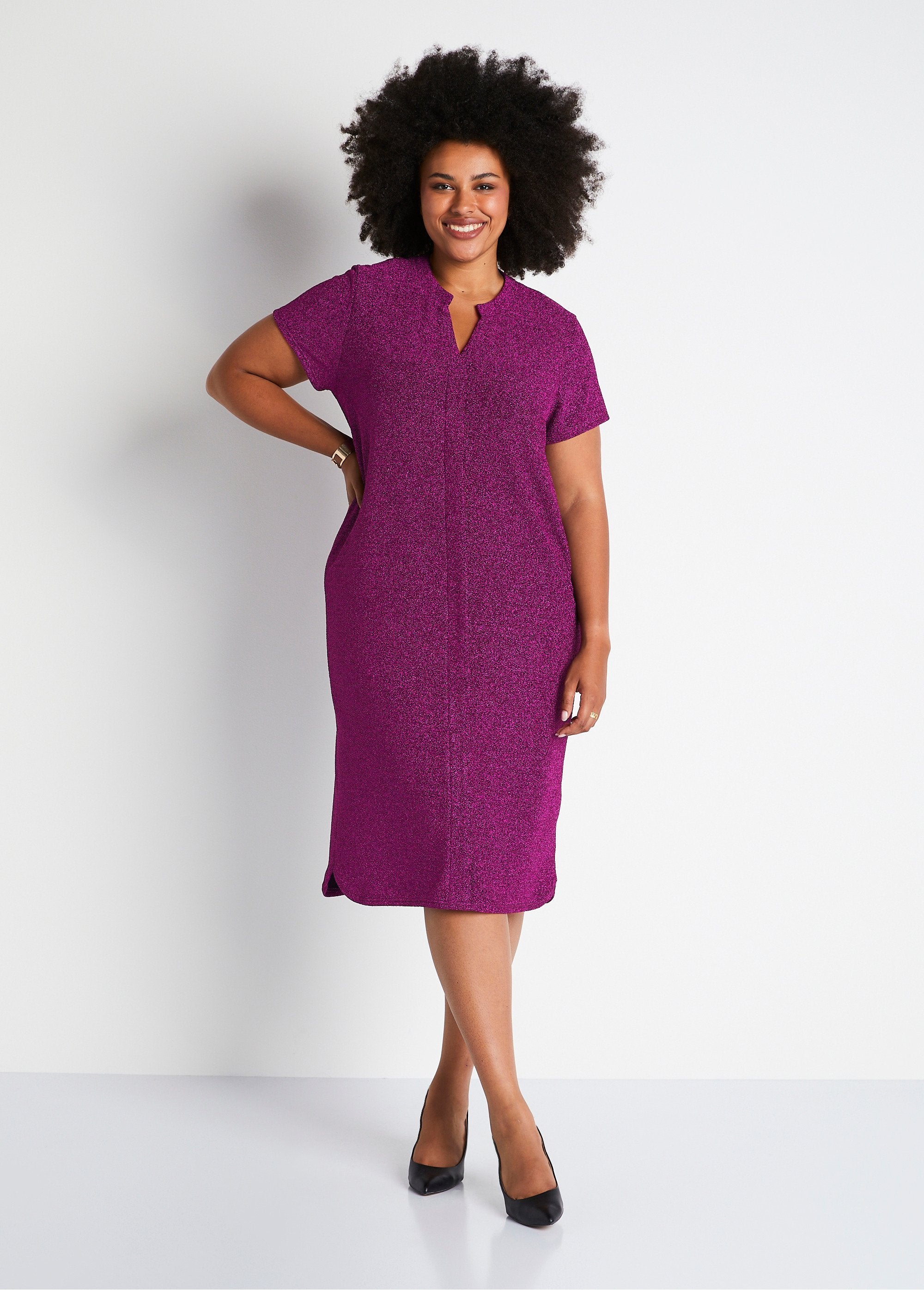 Abito_corto_svasato_in_maglia_lucida_Rose_FA1_curvy