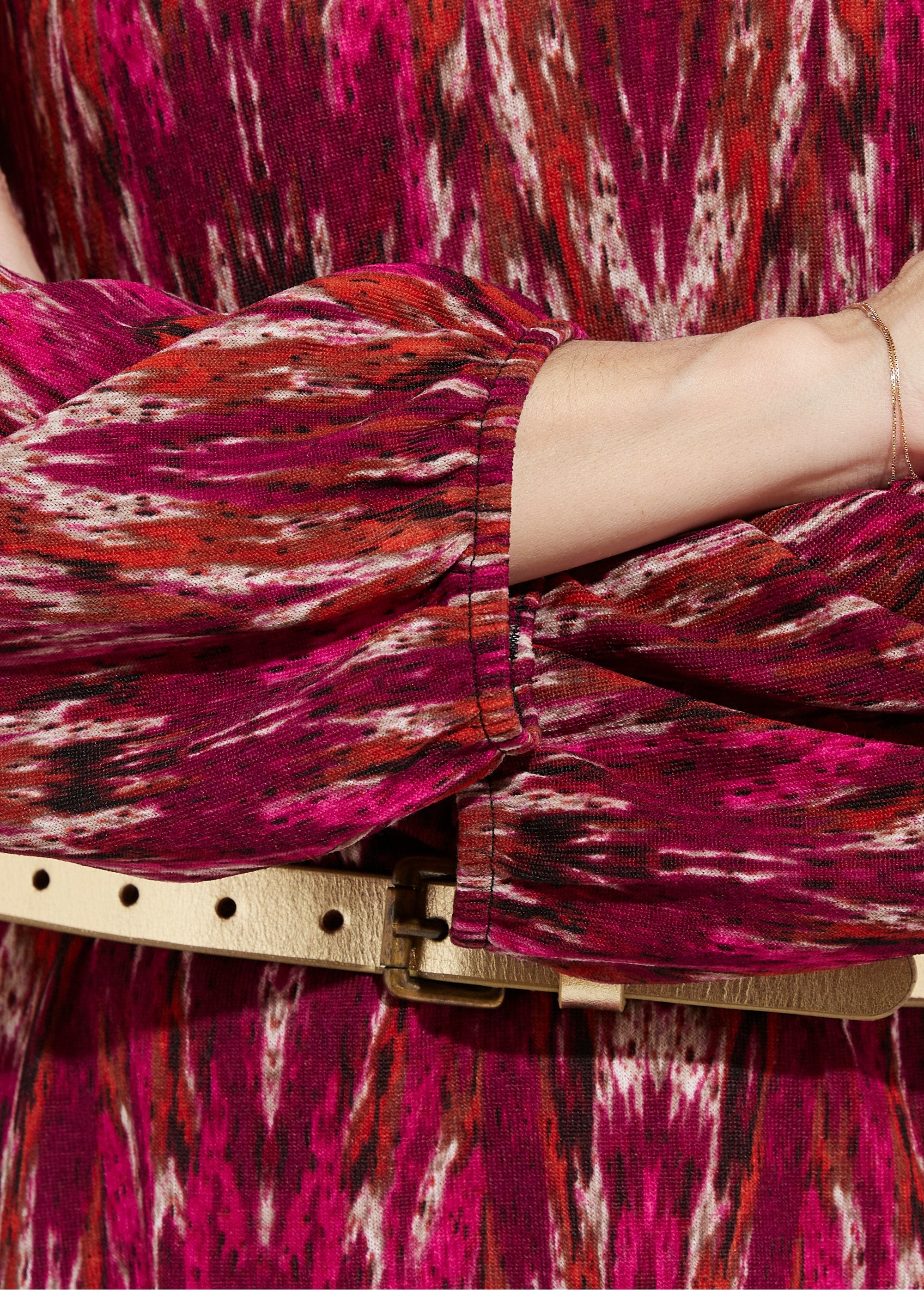 Abito_corto_stampato_con_scollo_a_V_e_maniche_lunghe_Cassis_et_beige_DE2_slim