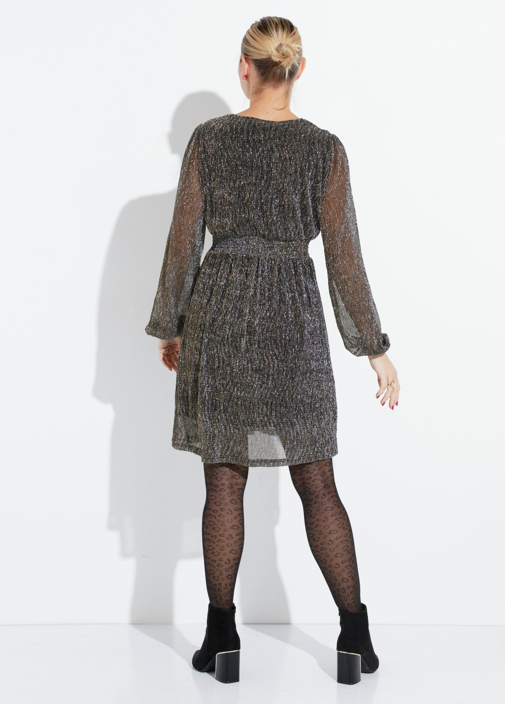 Abito_corto_a_vita_alta_con_paillettes_Dore_DO1_slim