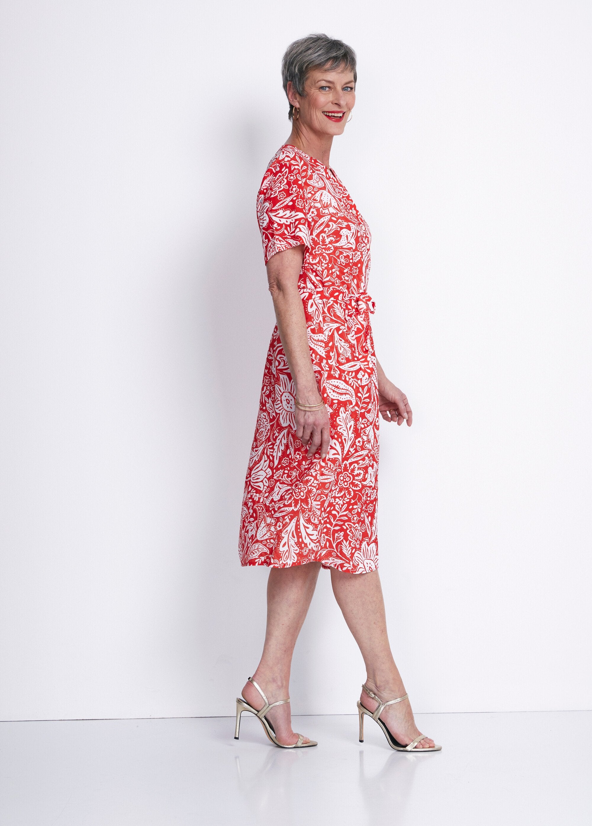 Abito_corto_in_tessuto_goffrato_bicolore_Rouge_et_blanc_DR1_slim