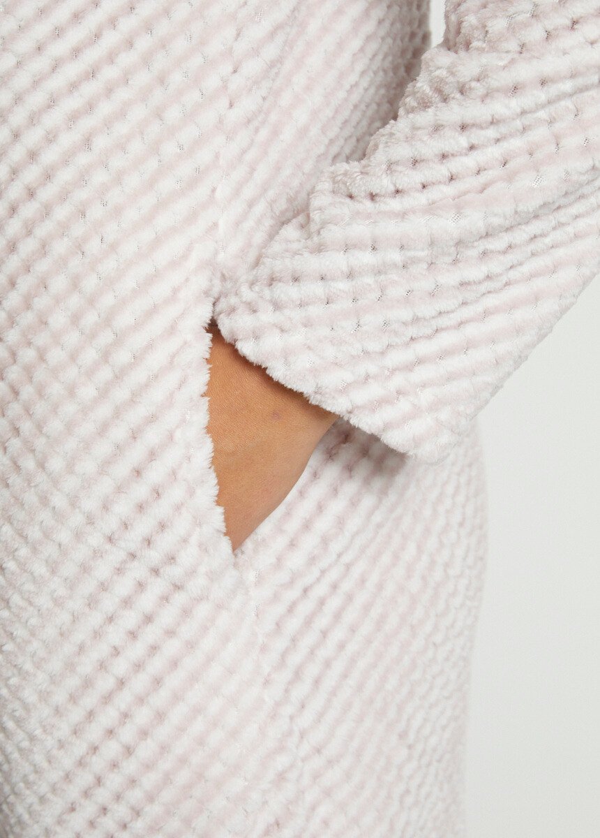 Vestaglia_fantasia_in_maglia_felpata_Beige_cangiante_DE3_slim