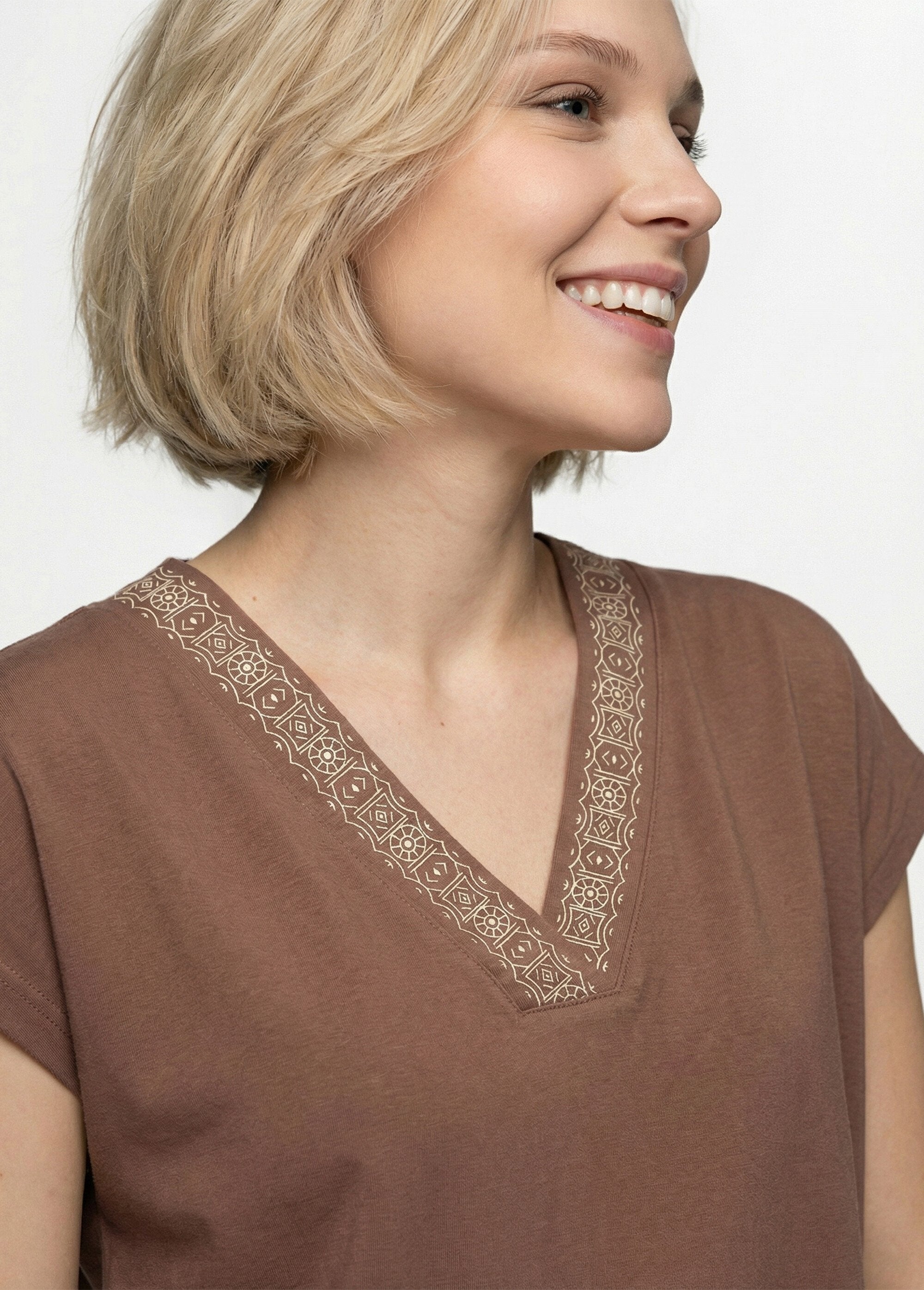 Abito_da_spiaggia_corto_e_largo_MARRONE_DE1_slim