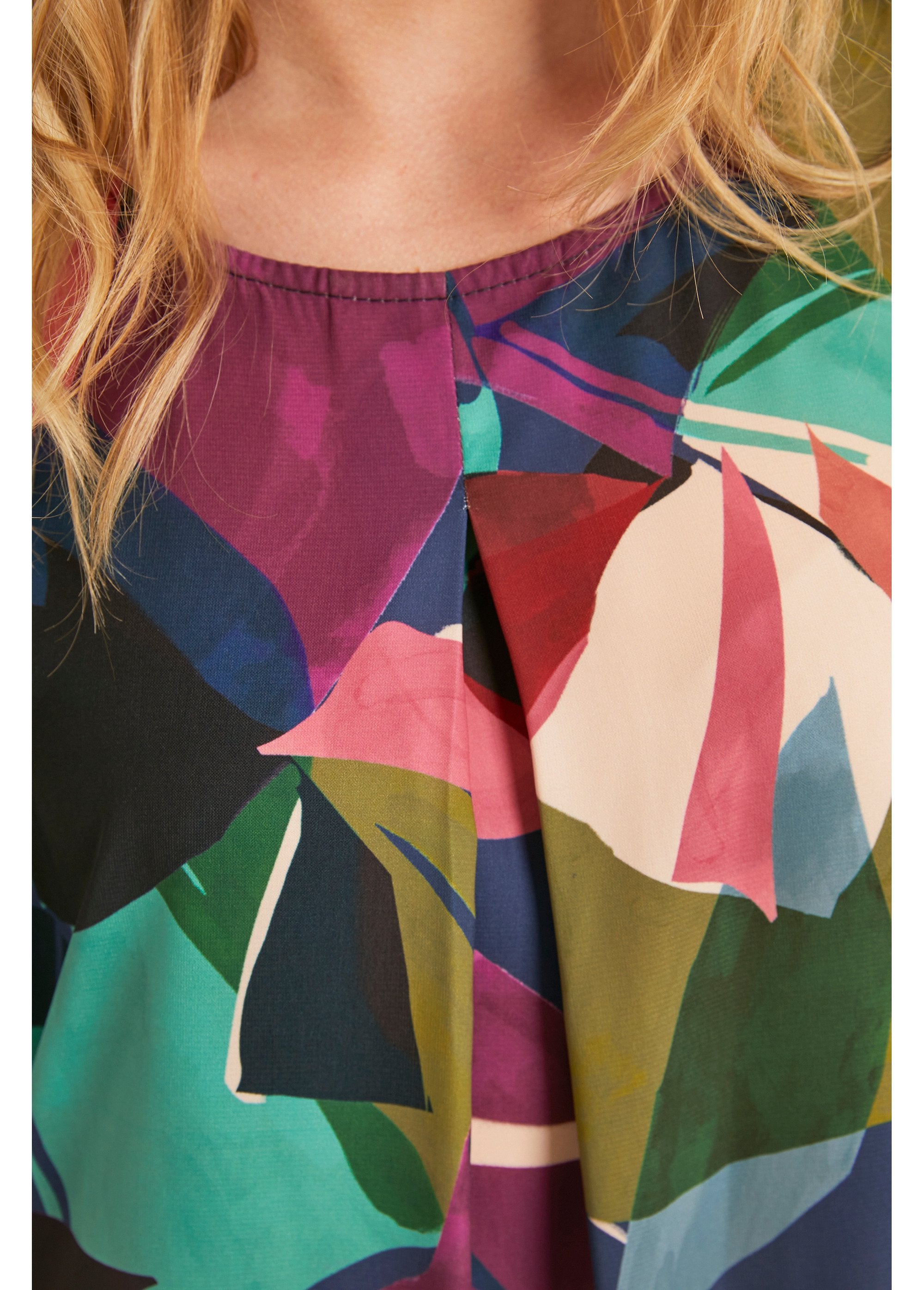 Abito_grafico_corto_e_fluente_Multicolore_DE3_slim