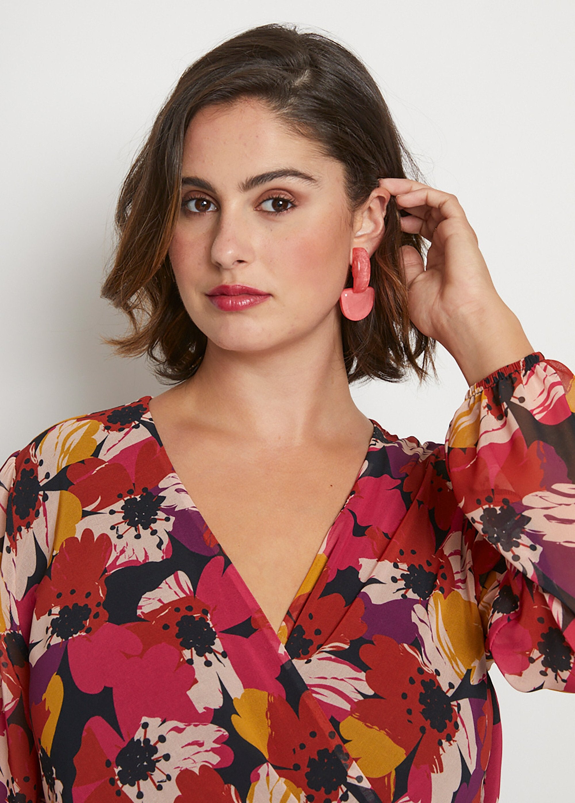 Abito_a_portafoglio_in_voile_con_stampa_floreale_Imprime_floral_DE1_curvy