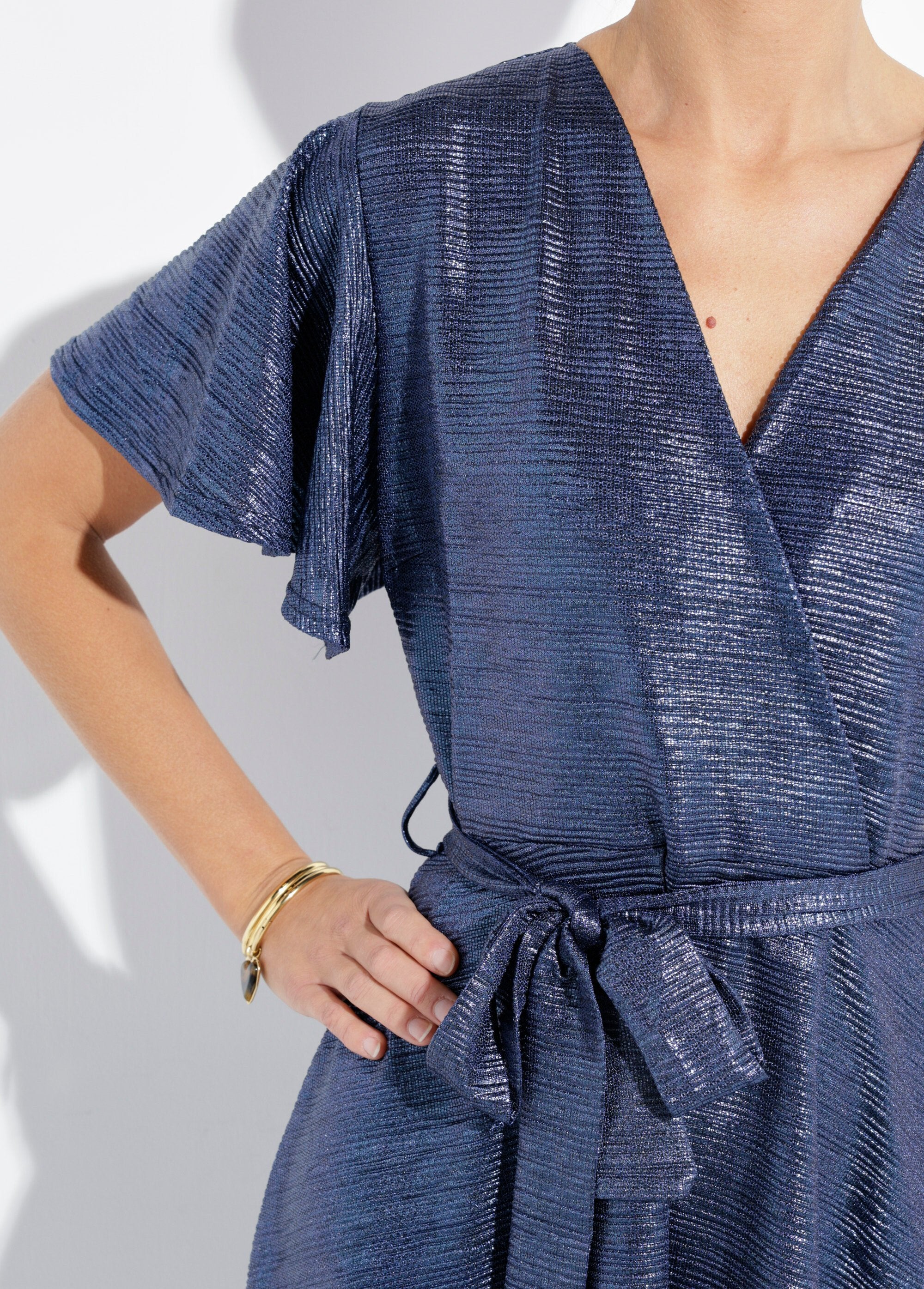 Abito_lungo_lucido_con_maniche_a_farfalla_Bleu_nuit_DE1_slim