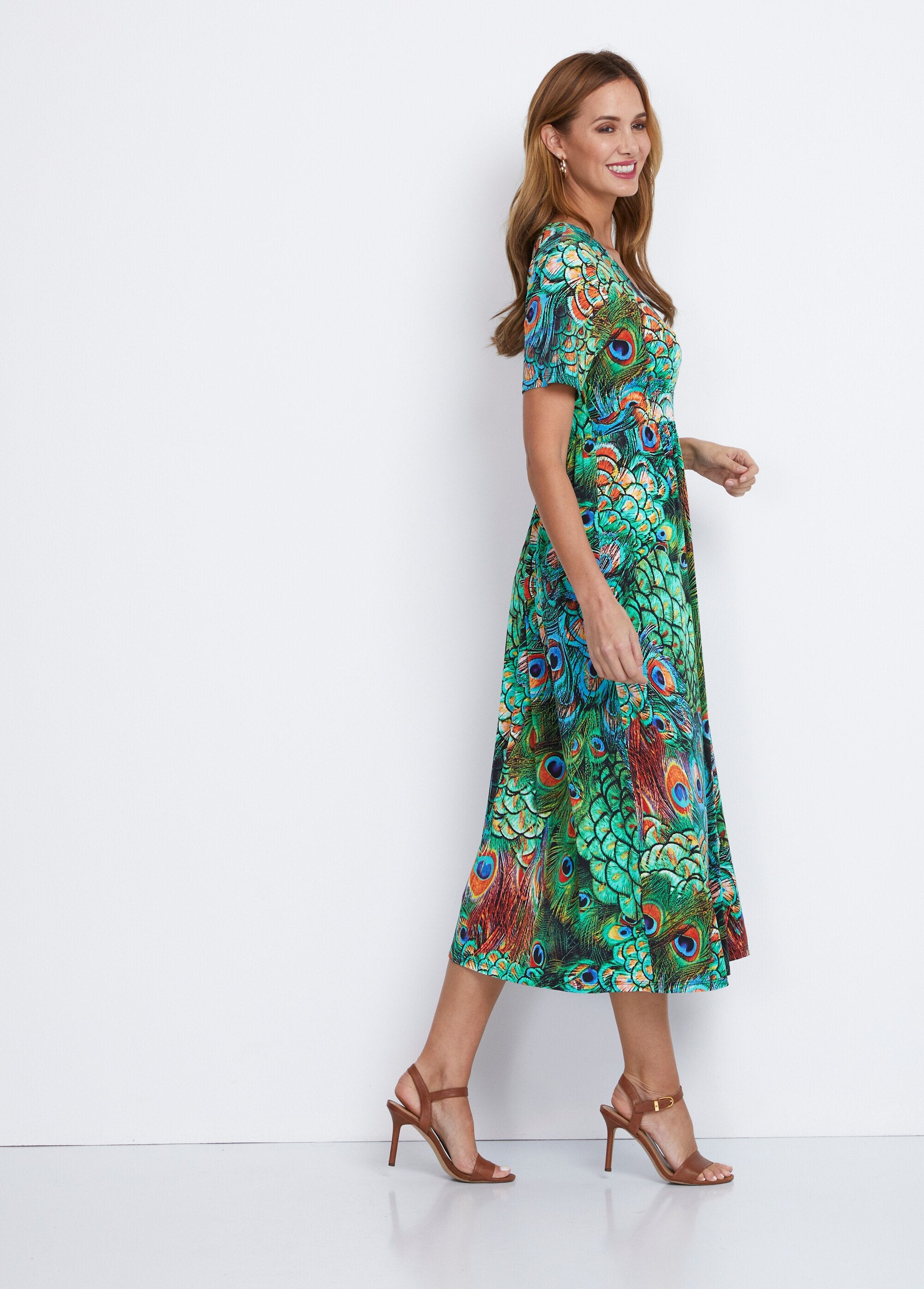 Abito_lungo_con_scollatura_avvolgente_Imp_vert_DR1_slim