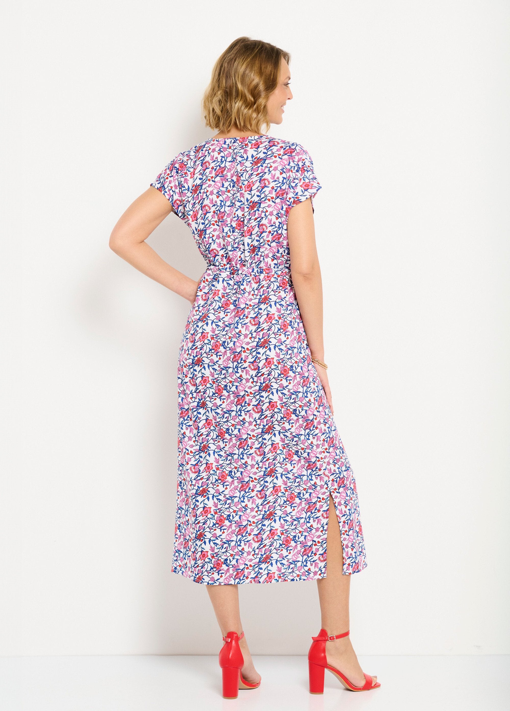 Abito_a_portafoglio_floreale_con_maniche_corte_Bleu_et_rose_DO1_slim