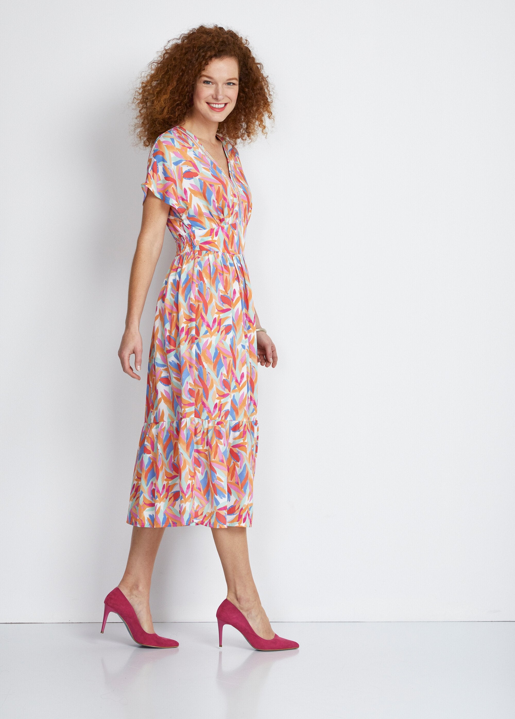 Abito_lungo_con_volant_e_schiena_smockata_Orange_et_bleu_DR1_slim