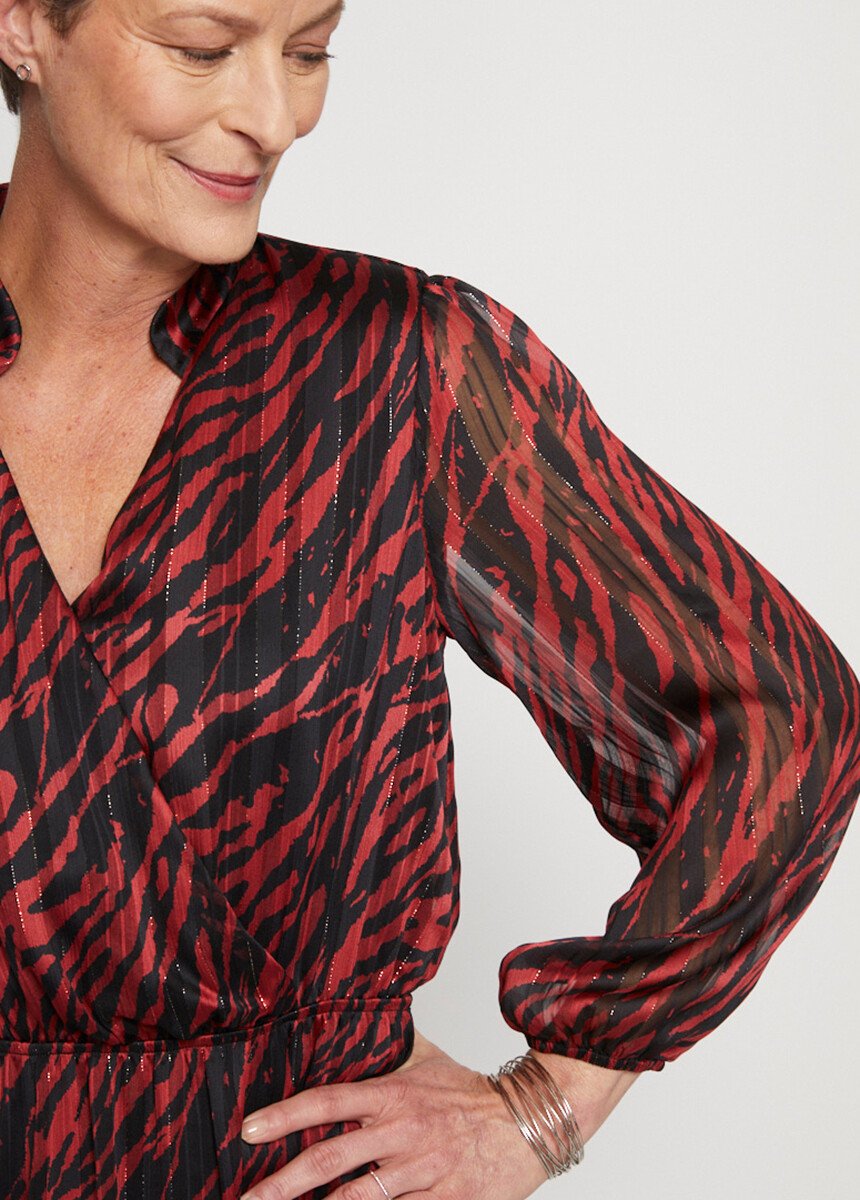 Abito_a_portafoglio_di_media_lunghezza_con_volant_Imprime_rouge_et_noir_SF1_slim