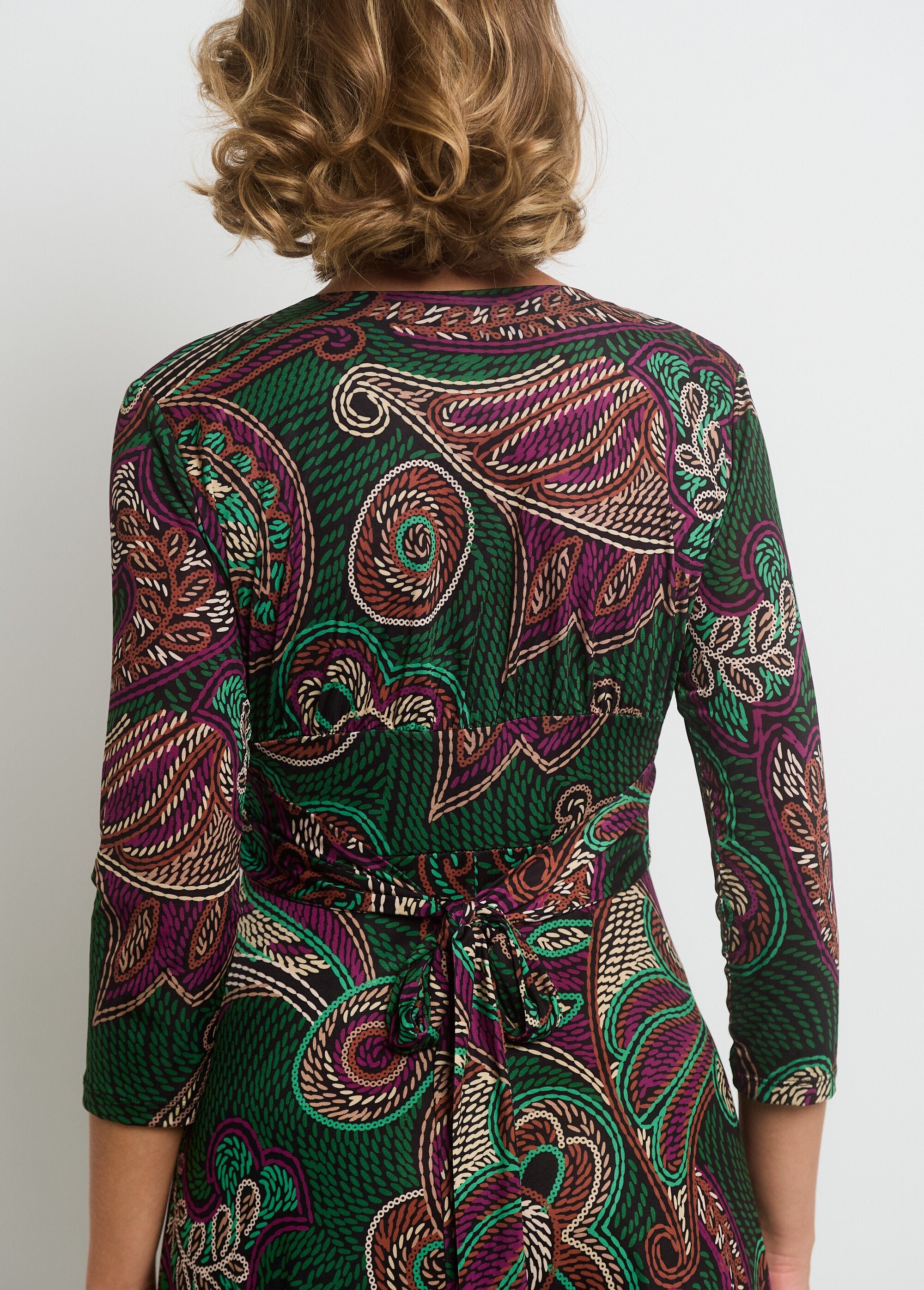 Abito_a_portafoglio_con_drappeggio_in_rete_Rose_et_vert_DO2_slim