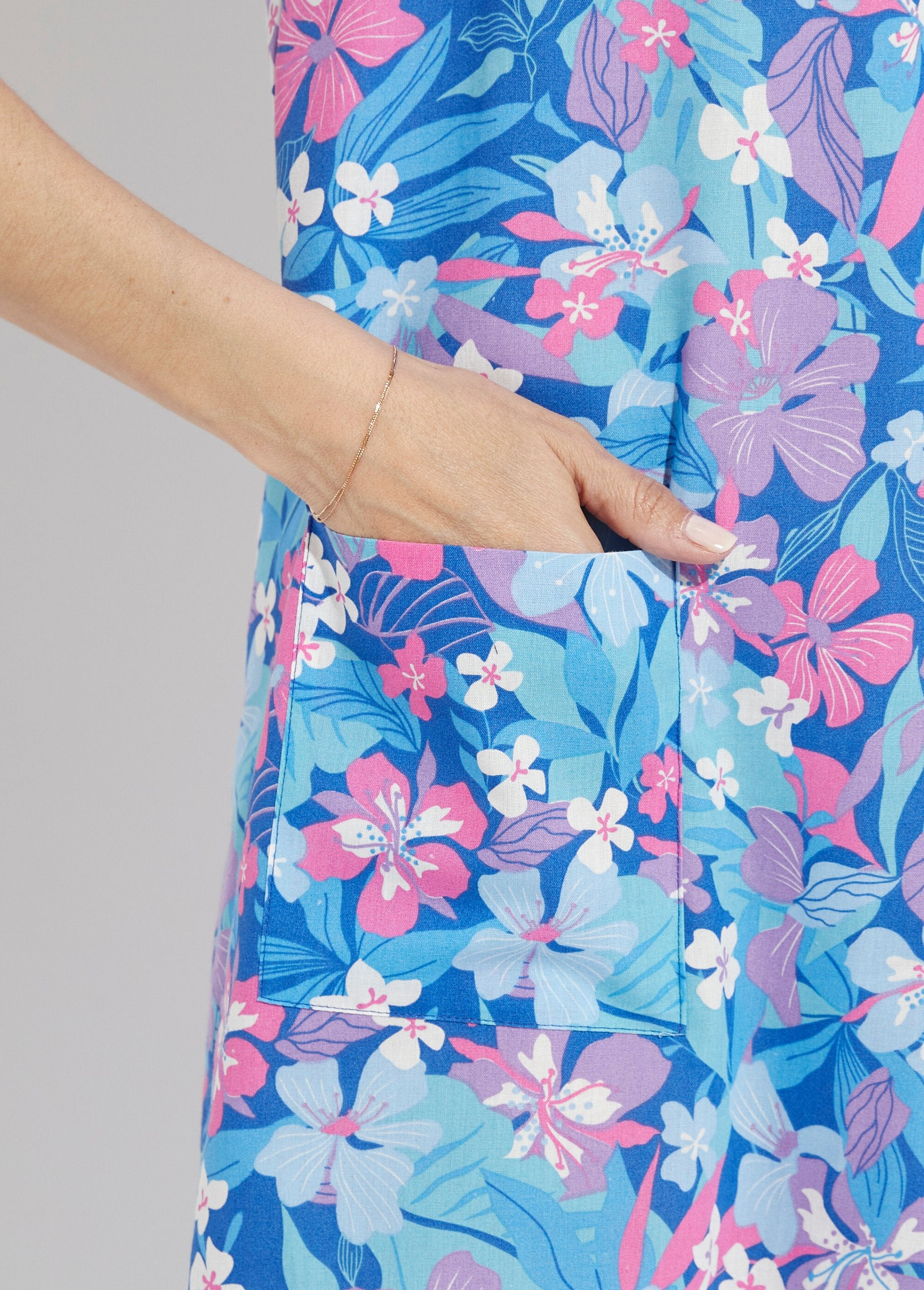 Abito_grembiule_a_maniche_corte_Bleu_DE3_slim