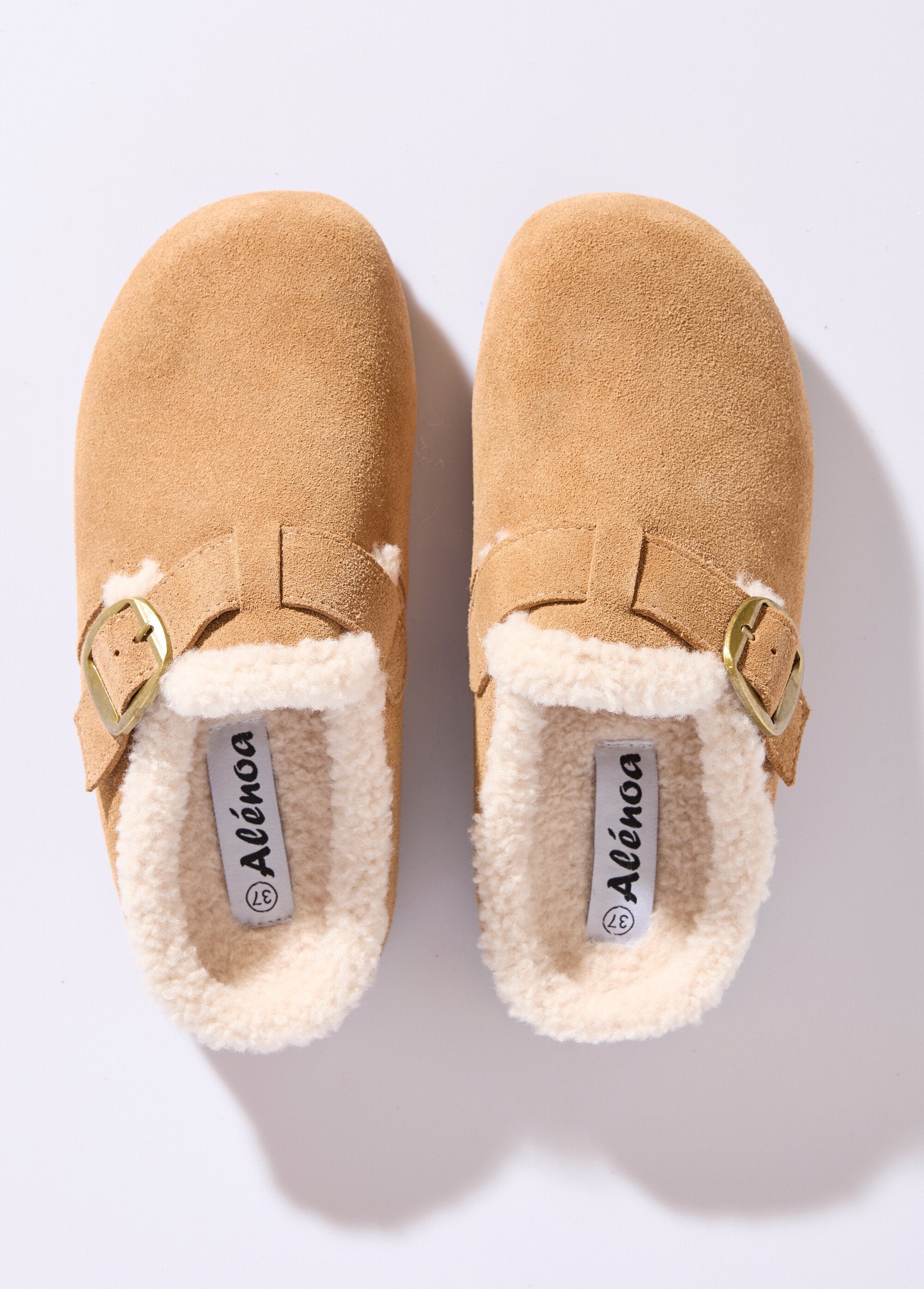 Zoccoli_in_pelle_scamosciata,_fodera_in_pelliccia_Camel_OV1_slim