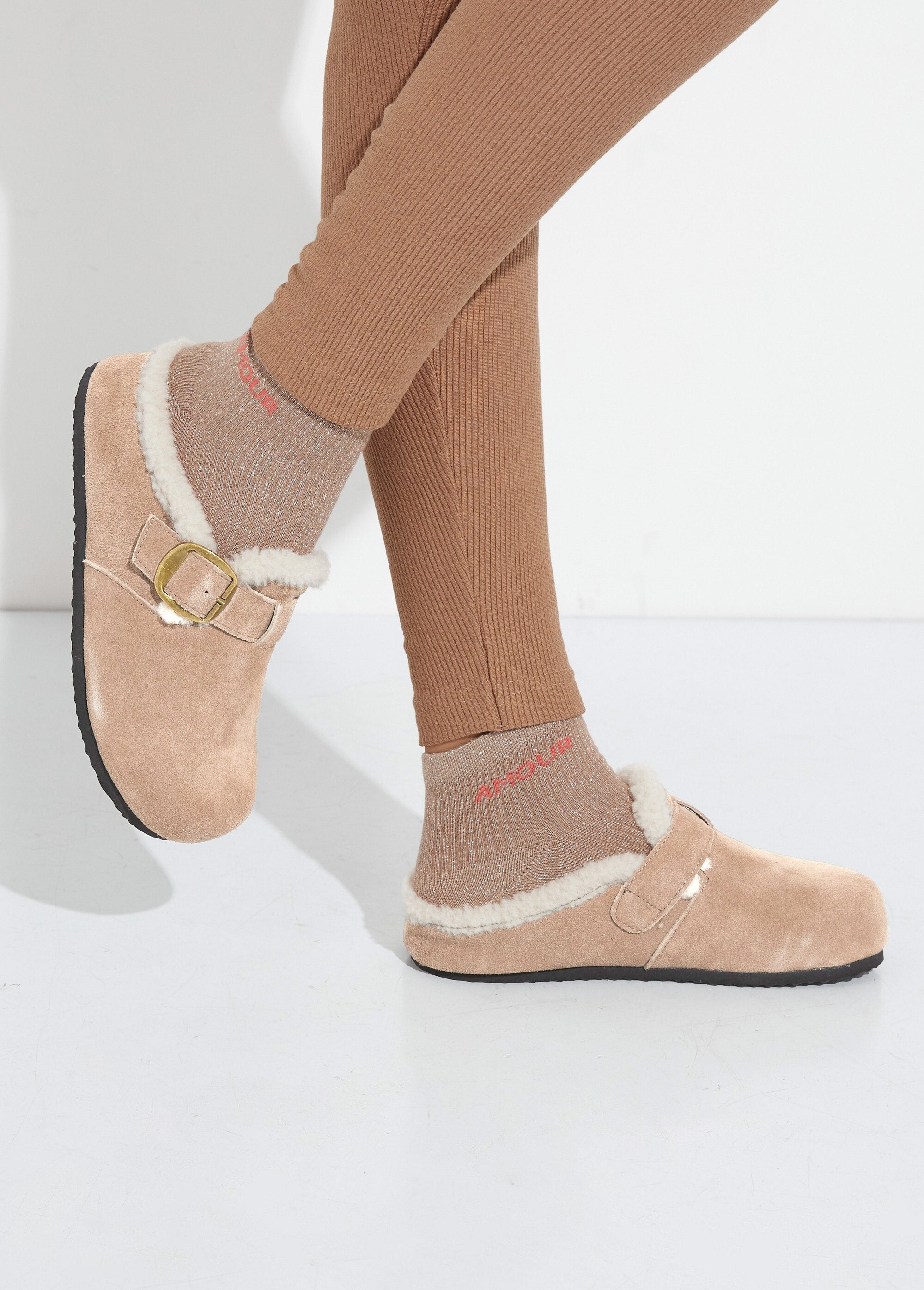 Zoccoli_in_pelle_scamosciata,_fodera_in_pelliccia_Taupe_SF1_slim