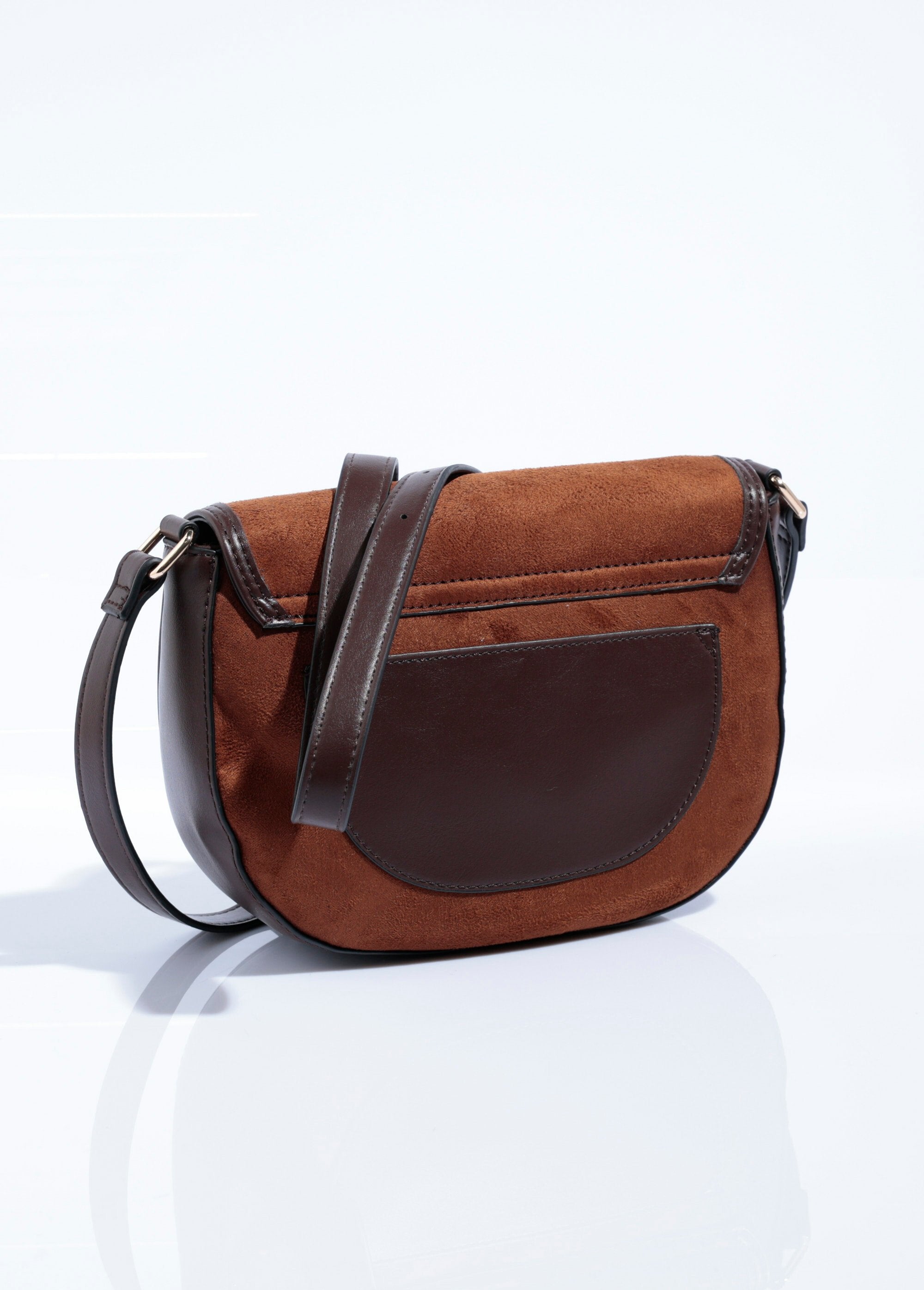 Borsa_a_mezzaluna_chic_in_pelle_scamosciata_Camel_DO1_slim