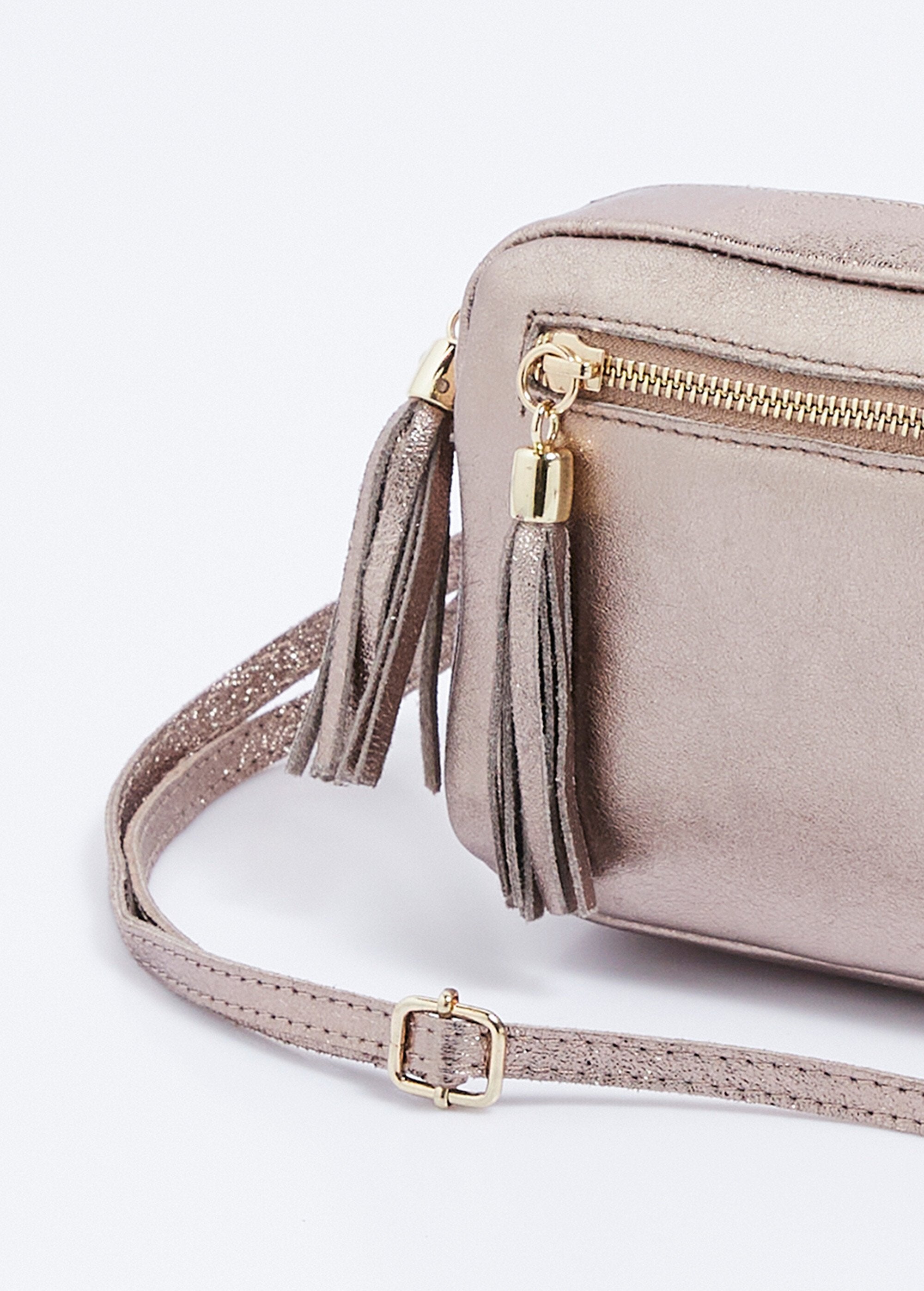 Borsa_a_tracolla_rettangolare_con_zip_in_pelle_martellata_Mordore_DE1_slim