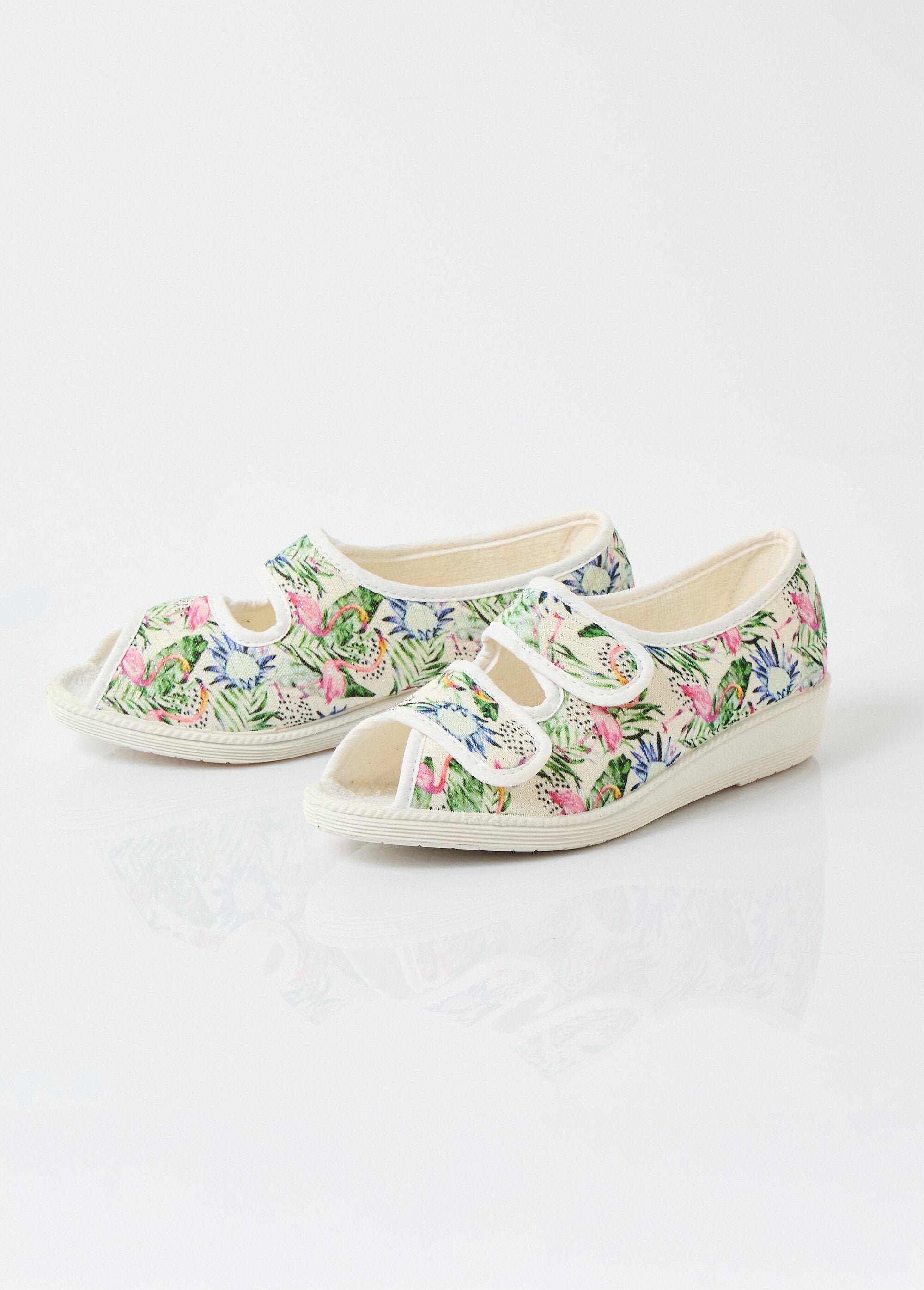 Sandali_aperti_di_larghezza_confortevole_Stampato_DE1_slim