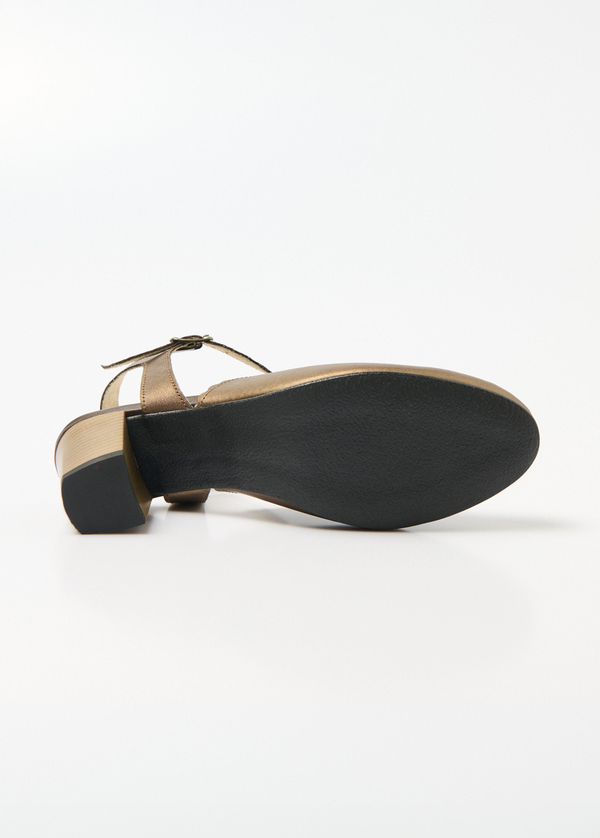 Sandali_slingback_con_tacco_alto_in_pelle_dalla_larghezza_confortevole_Bronze_UN1_slim