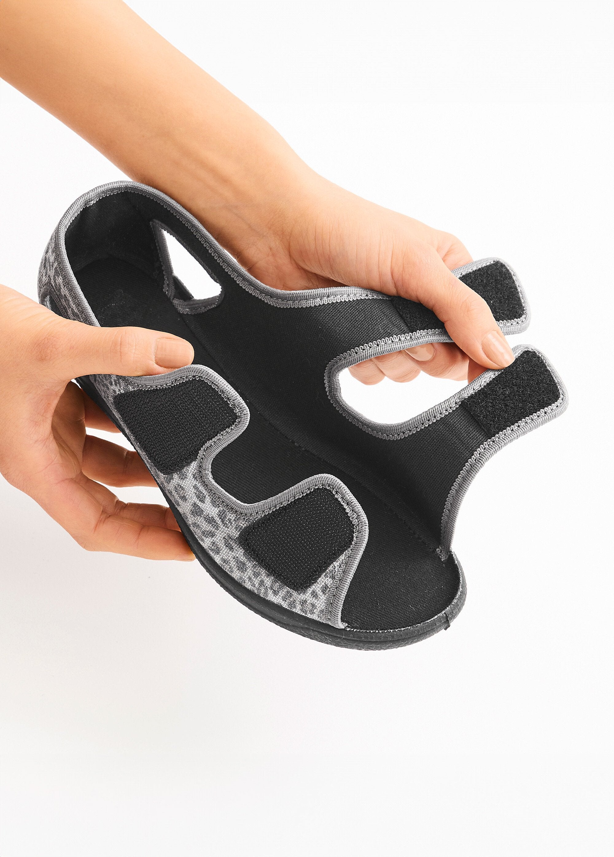 Sandali_vegani_di_larghezza_confortevole_Grigio_DE1_slim