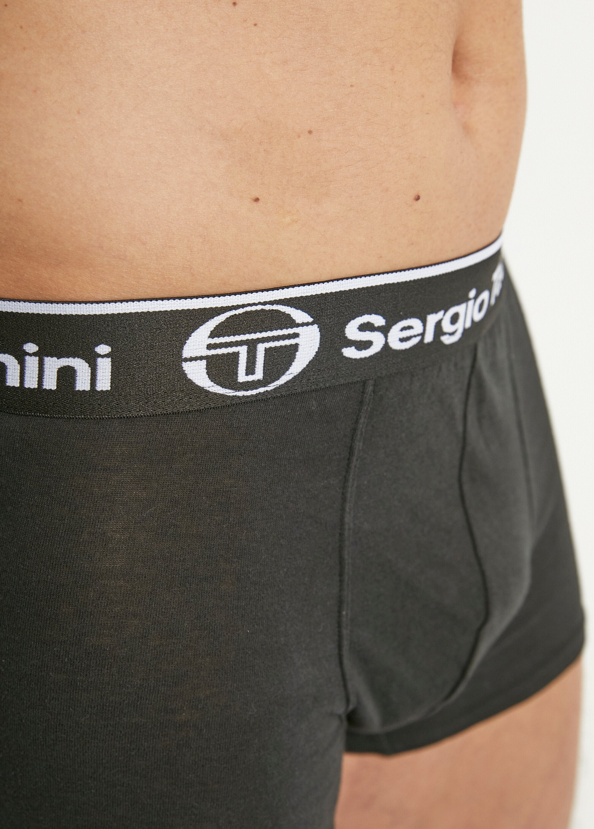 Set_di_boxer_+_3_paia_di_calzini_Noir_DE1_slim